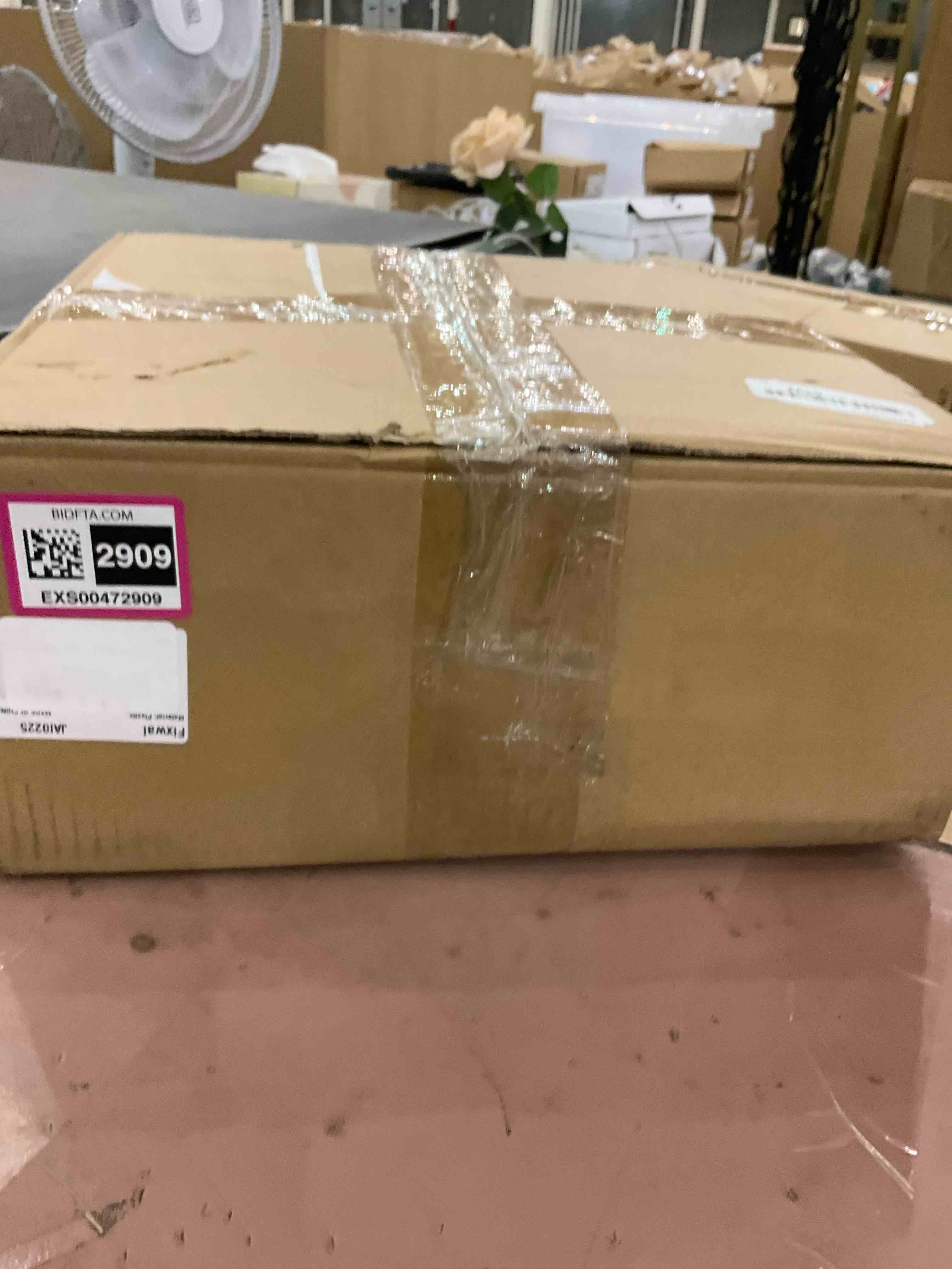 https://s3.amazonaws.com/lotting-images-prod/bidfta/EXS00472909_1697466869255.jpeg