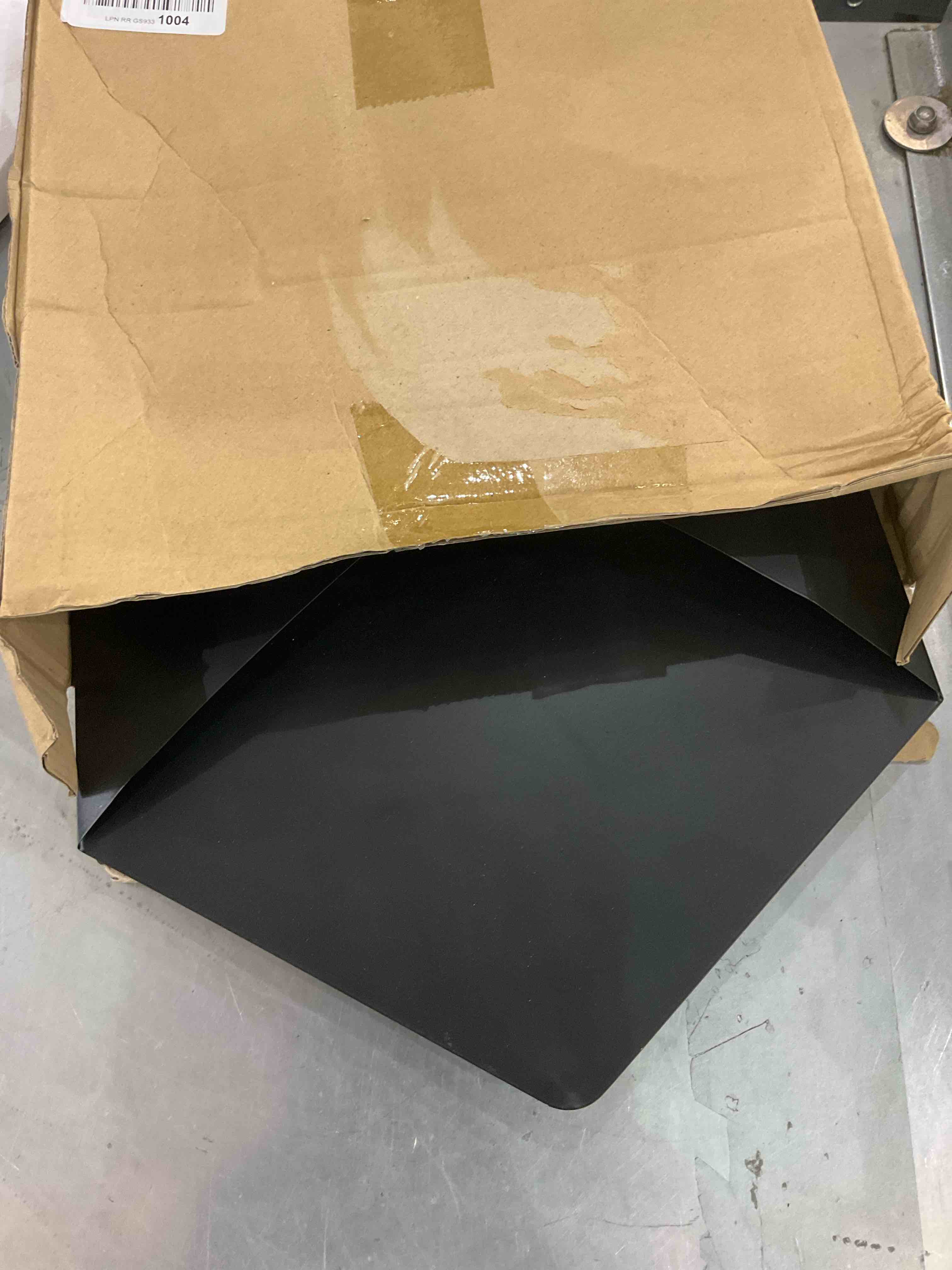 Metal Mail Envelope Holder Wall Mounted Hanging Envelope Decor Mail Organizer Holder and a Row Hook for Home Or Office