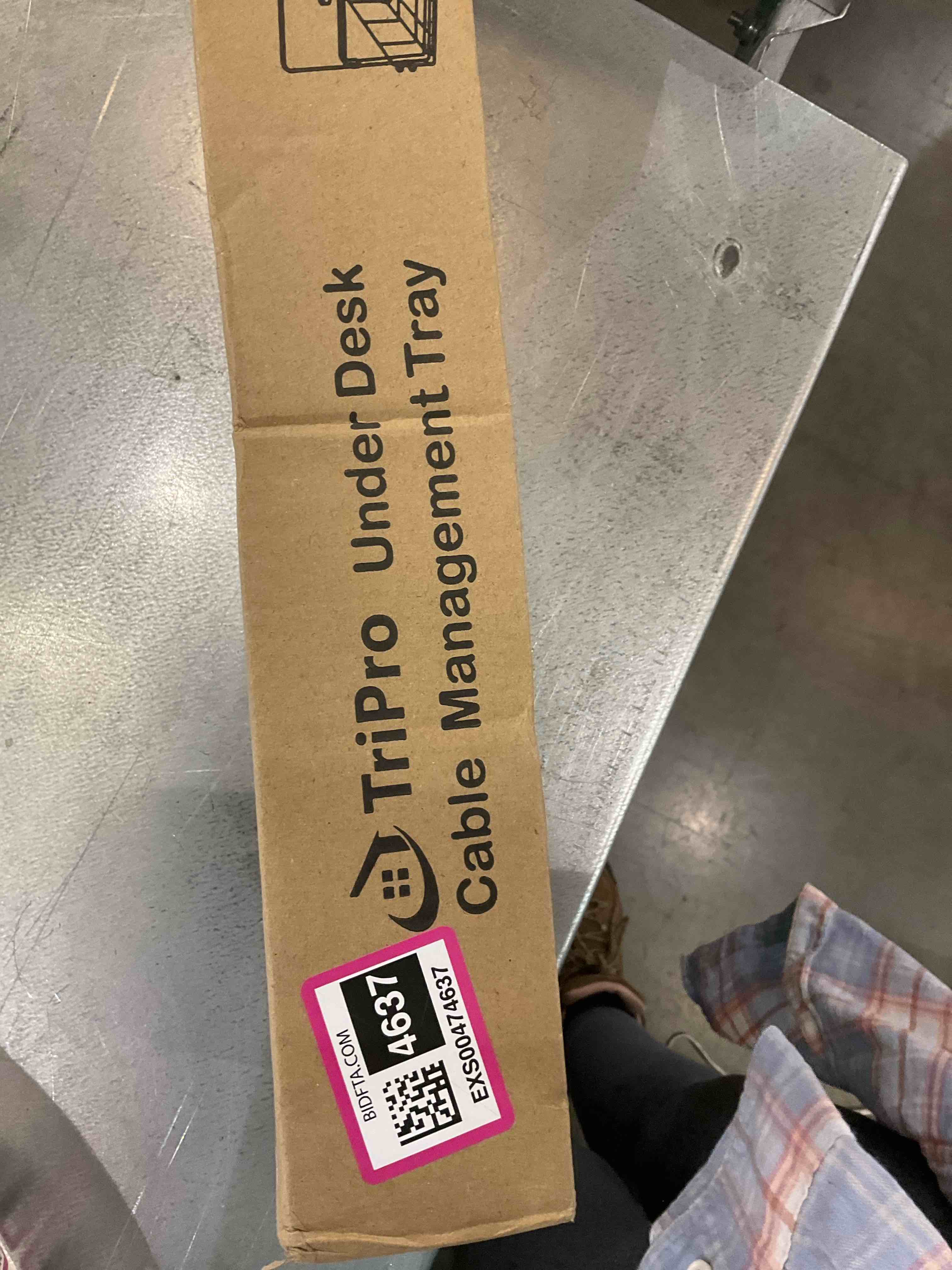 https://s3.amazonaws.com/lotting-images-prod/bidfta/EXS00474637_1696442254555.jpeg
