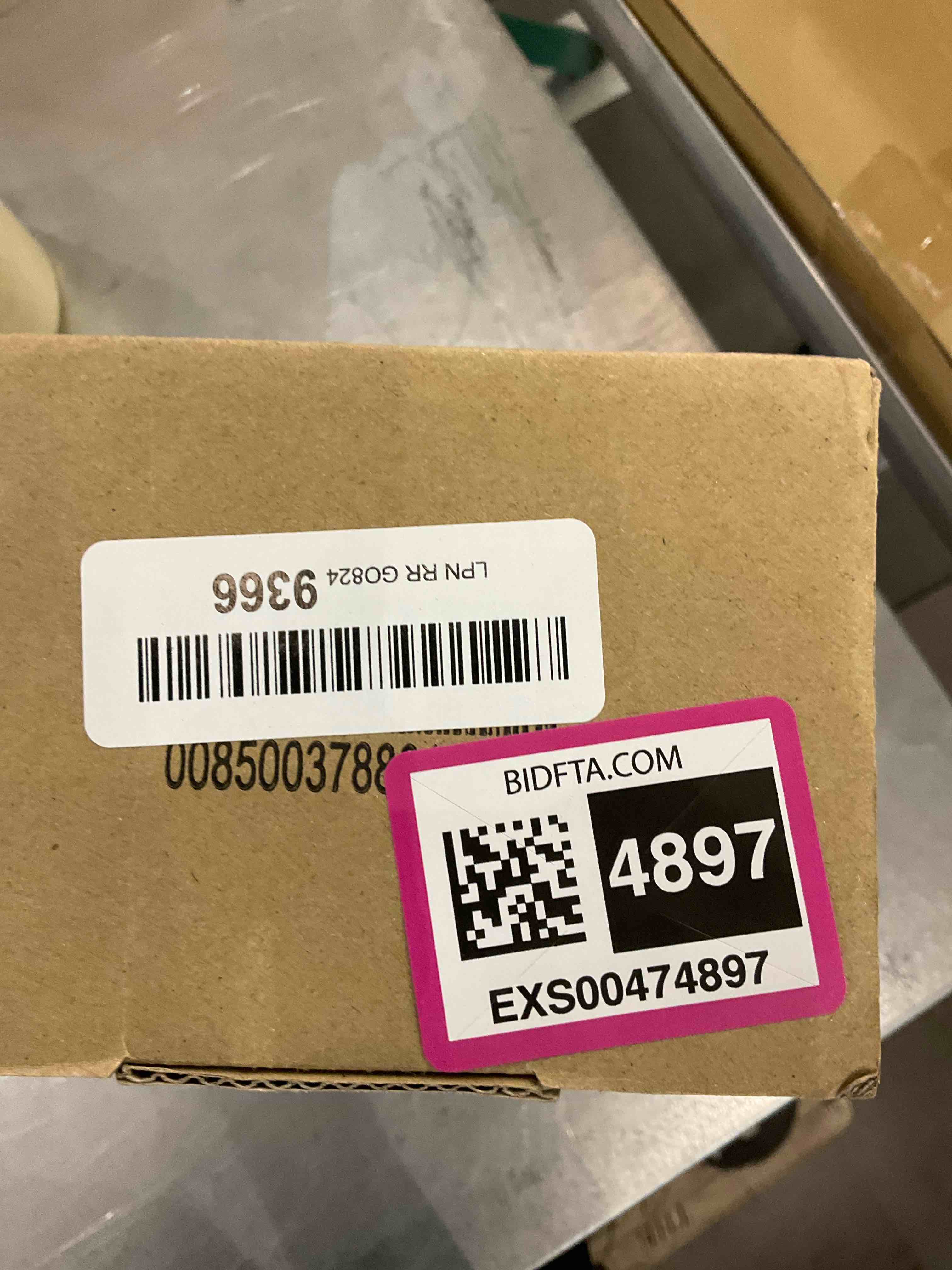 https://s3.amazonaws.com/lotting-images-prod/bidfta/EXS00474897_1696533667052.jpeg