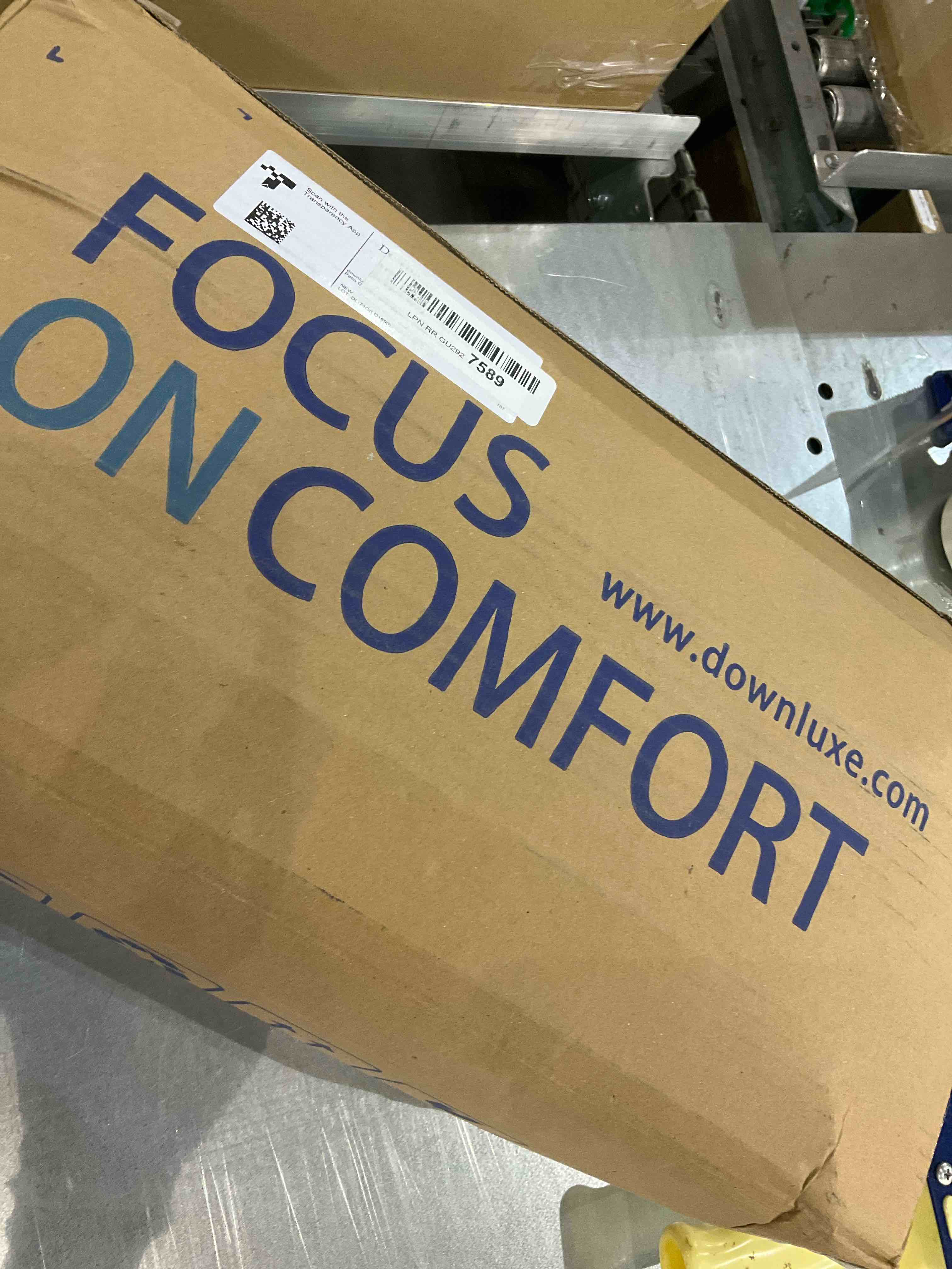 https://s3.amazonaws.com/lotting-images-prod/bidfta/EXS00475001_1696504791438.jpeg
