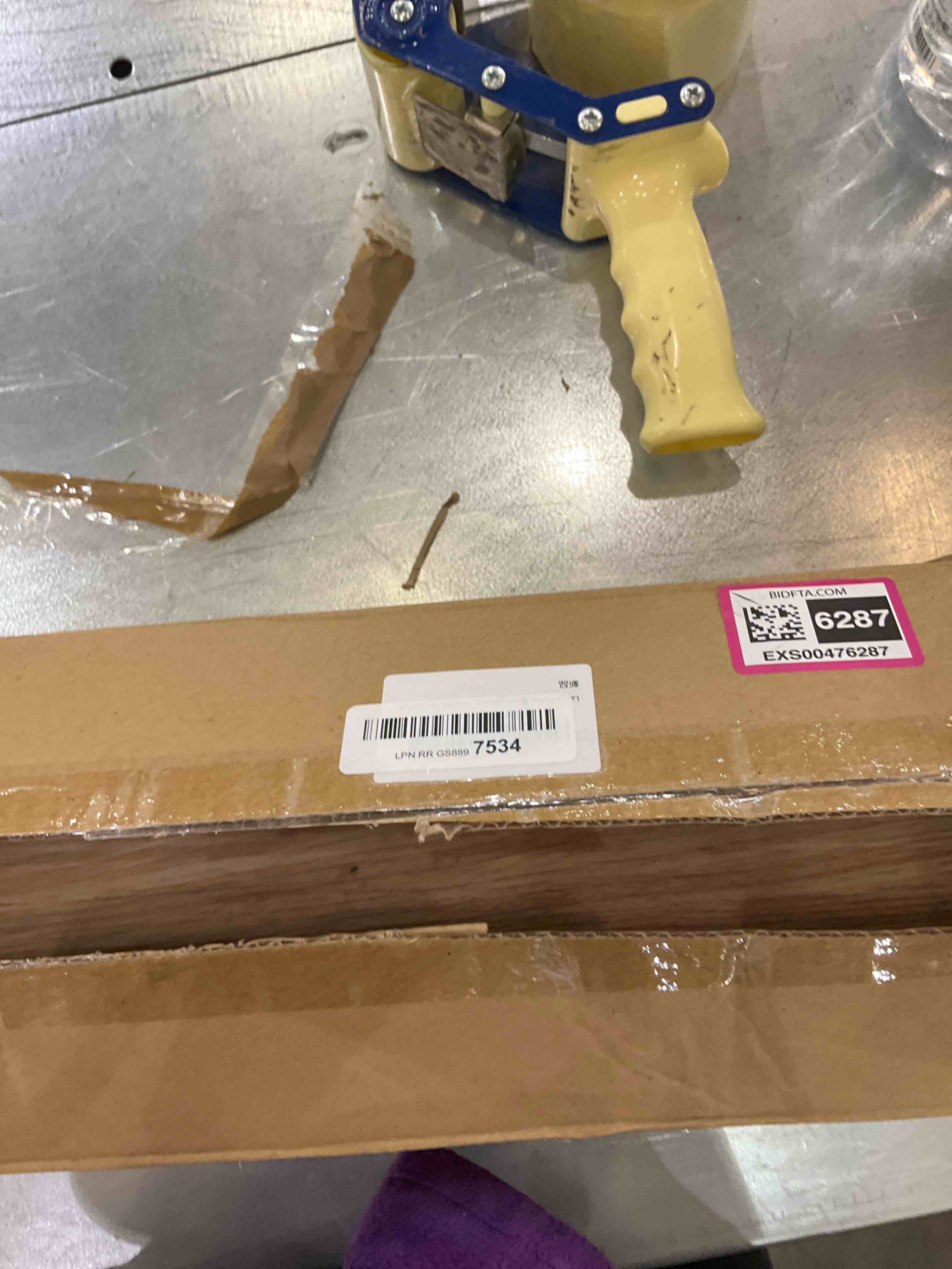 https://s3.amazonaws.com/lotting-images-prod/bidfta/EXS00476287_1695824310717.jpeg