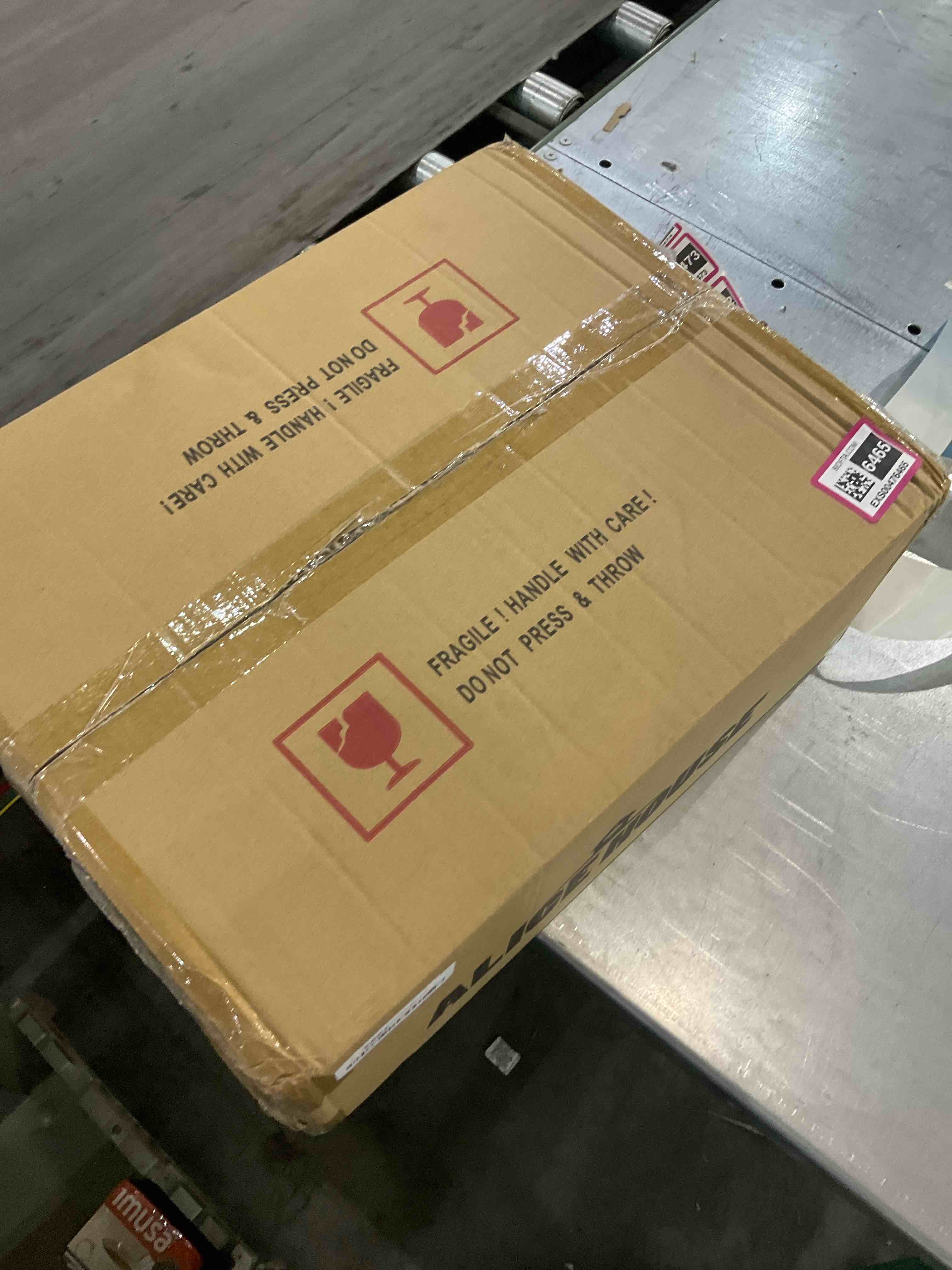 https://s3.amazonaws.com/lotting-images-prod/bidfta/EXS00476465_1695904384327.jpeg