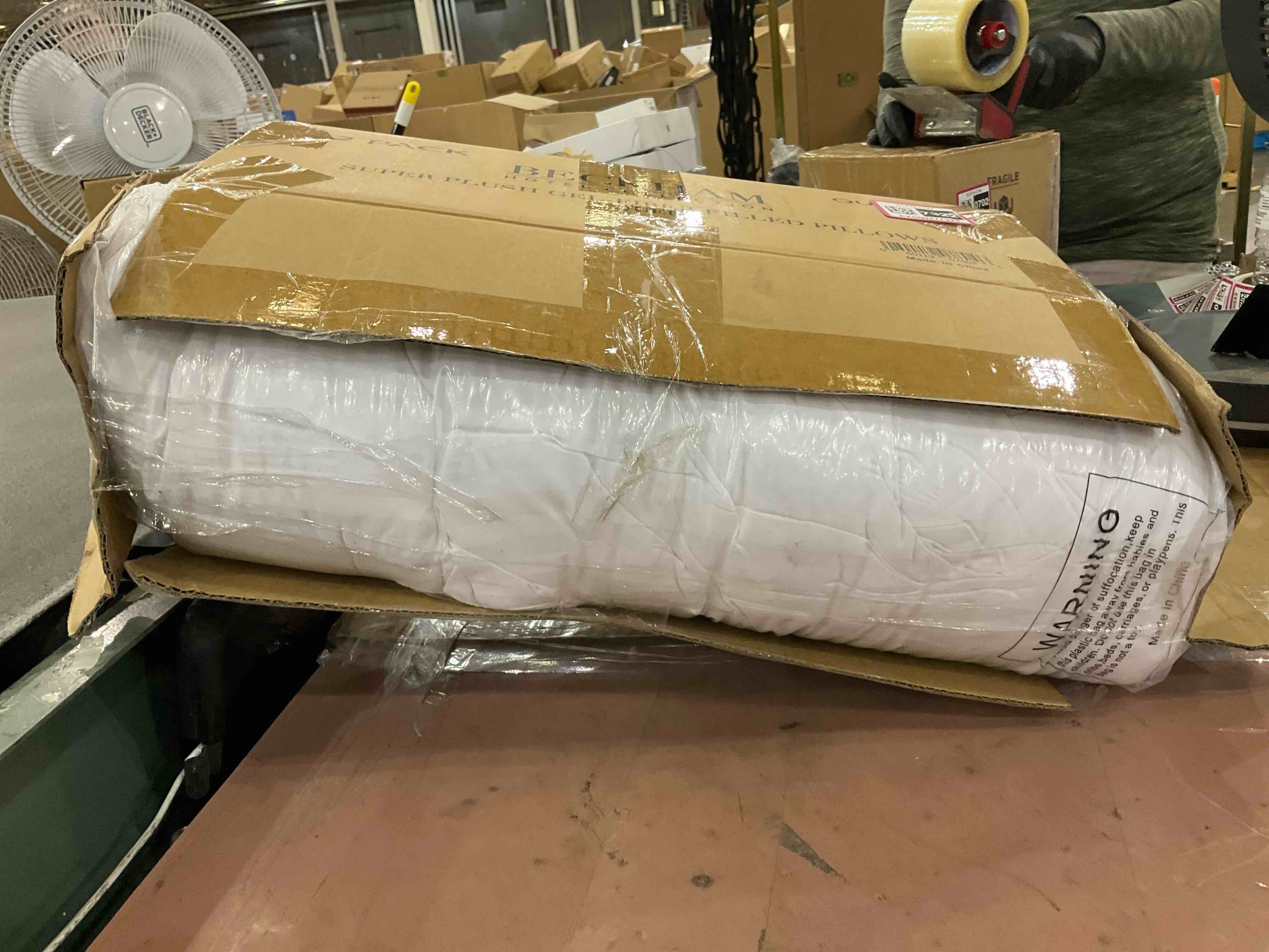 https://s3.amazonaws.com/lotting-images-prod/bidfta/EXS00477322_1697811806175.jpeg