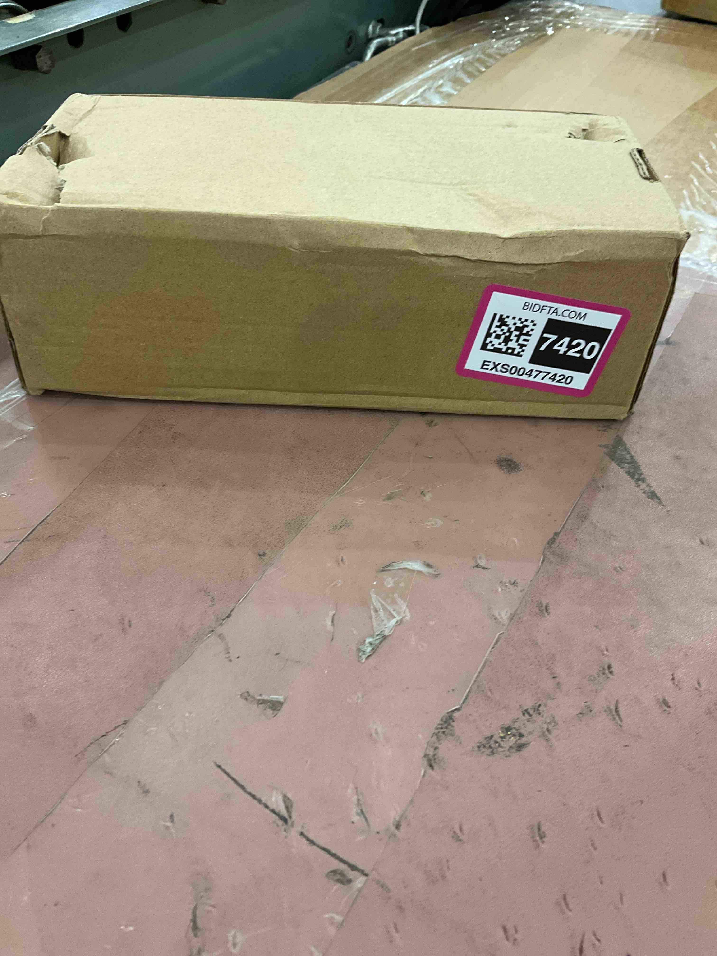 https://s3.amazonaws.com/lotting-images-prod/bidfta/EXS00477420_1697826465277.jpeg