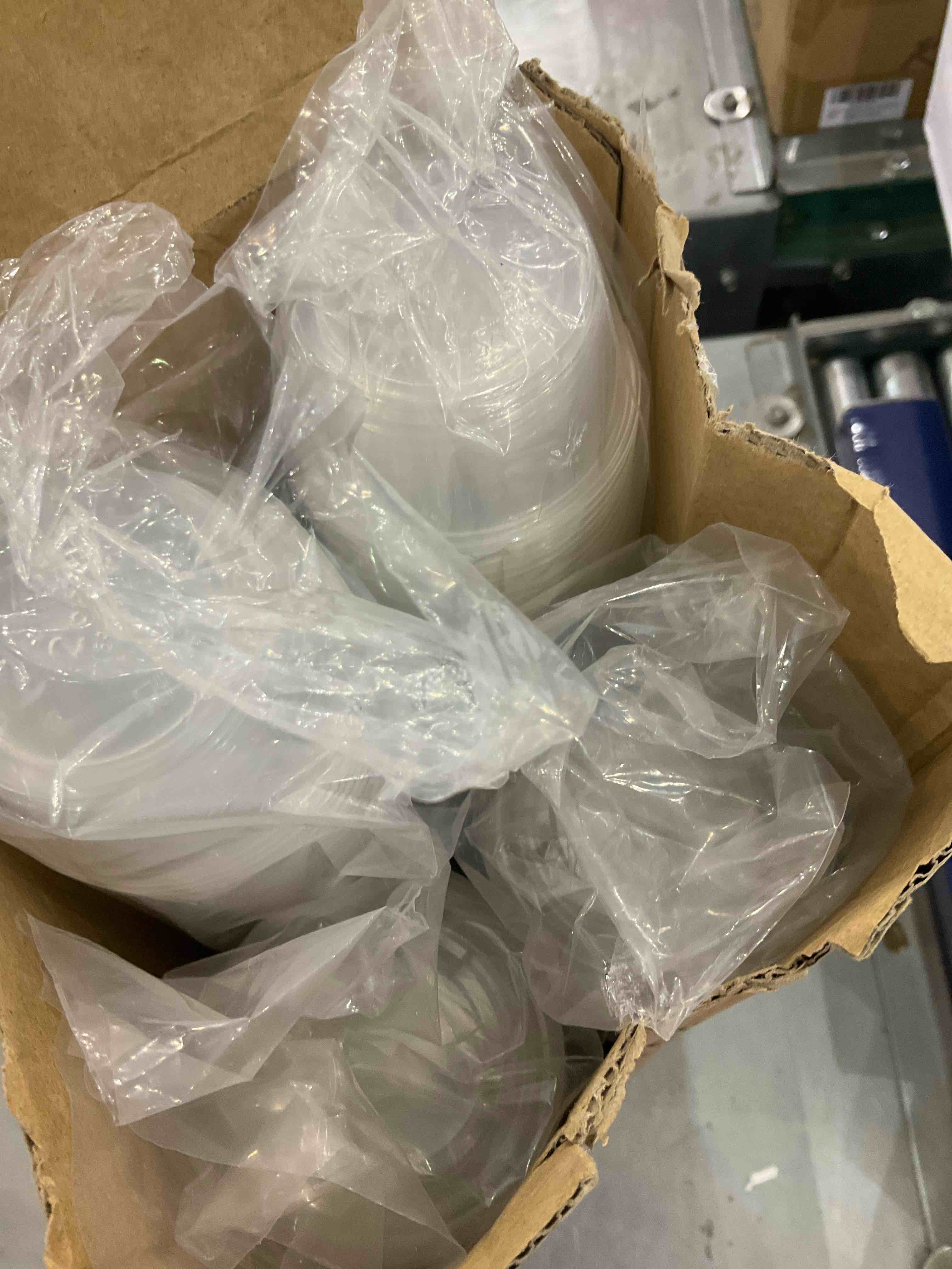 https://s3.amazonaws.com/lotting-images-prod/bidfta/EXS00477755_1697033368630.jpeg