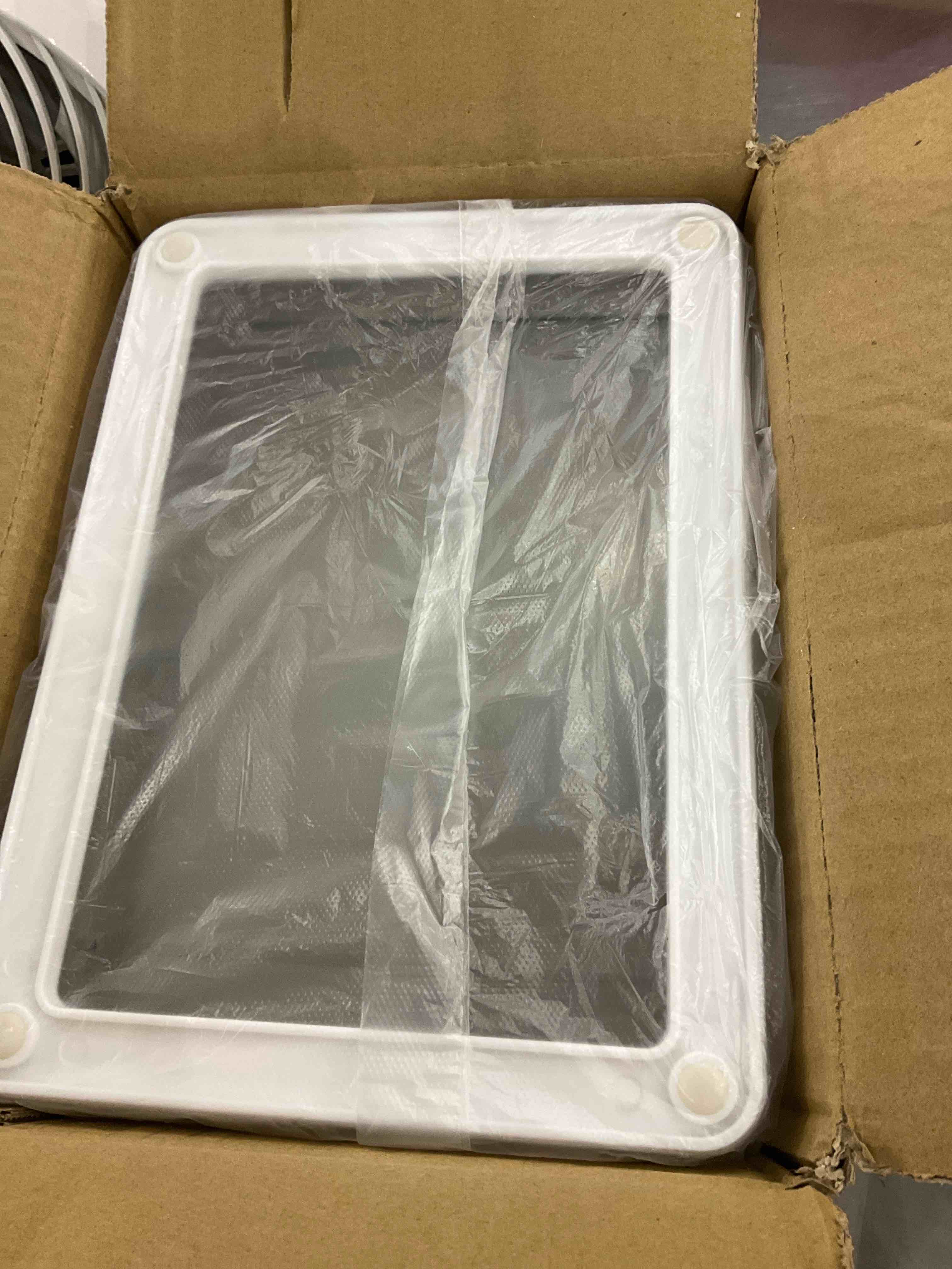 https://s3.amazonaws.com/lotting-images-prod/bidfta/EXS00477817_1697039523287.jpeg