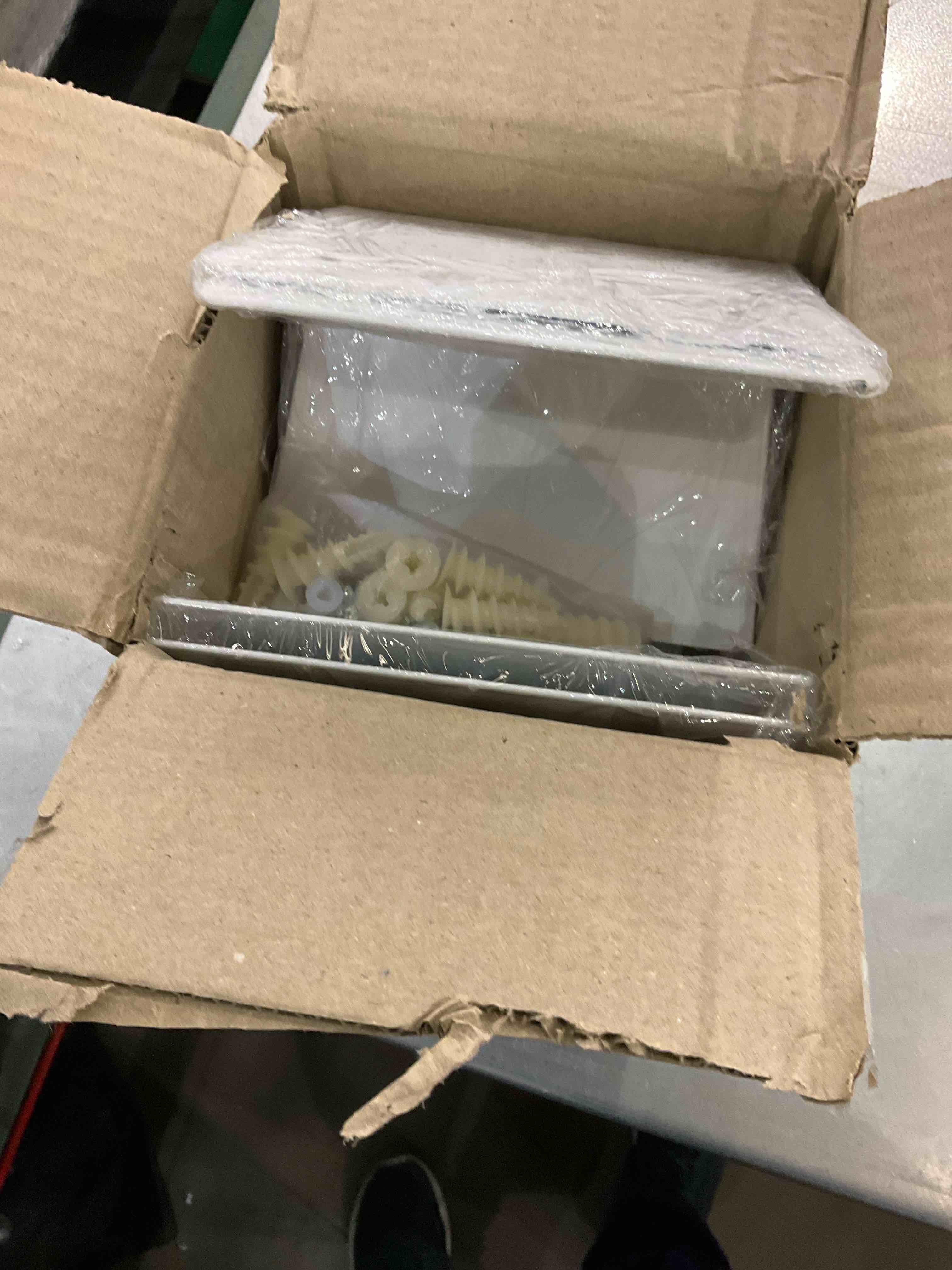 https://s3.amazonaws.com/lotting-images-prod/bidfta/EXS00478275_1695753690526.jpeg