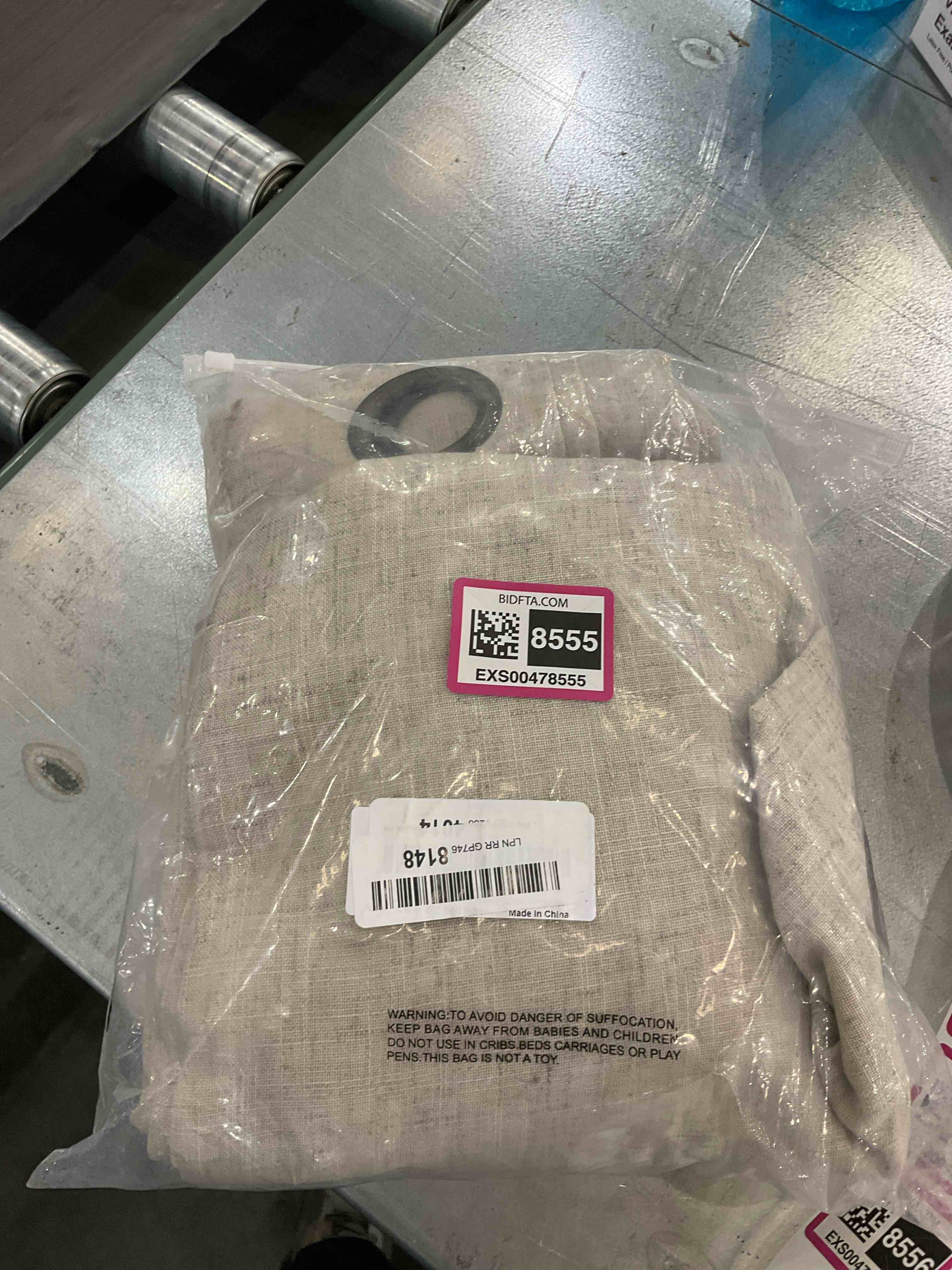 https://s3.amazonaws.com/lotting-images-prod/bidfta/EXS00478555_1696531405680.jpeg