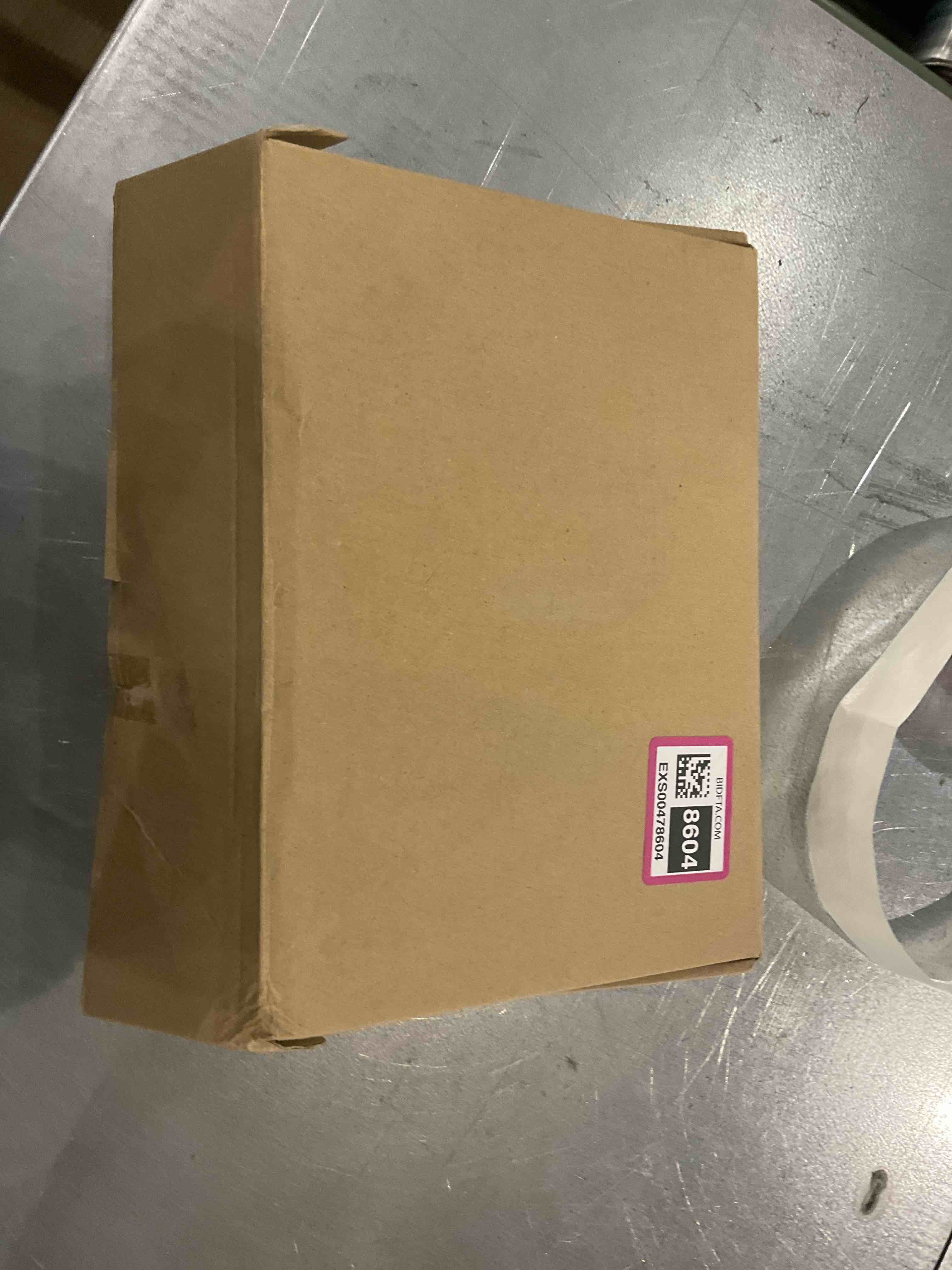 https://s3.amazonaws.com/lotting-images-prod/bidfta/EXS00478604_1696592384055.jpeg