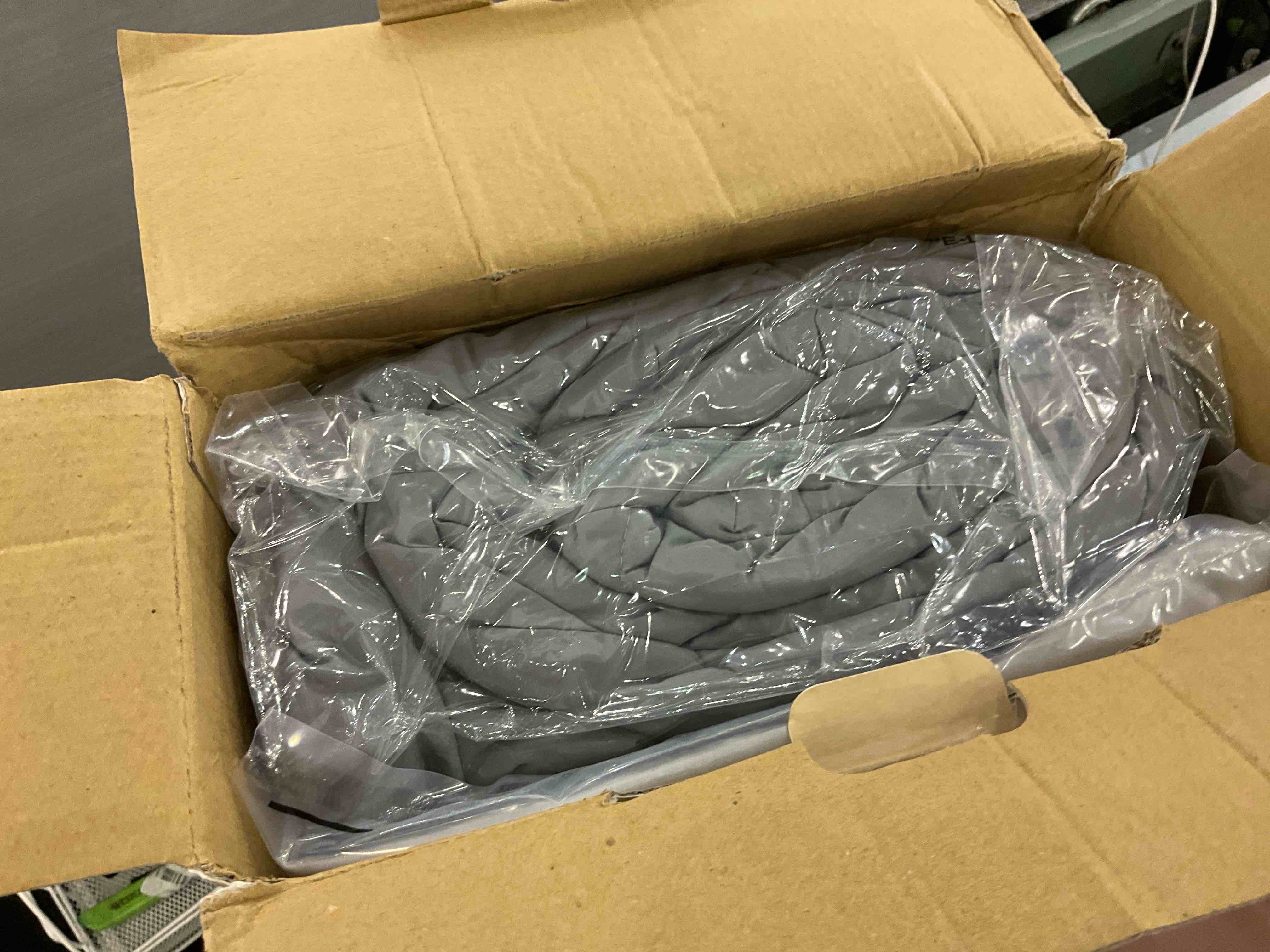 https://s3.amazonaws.com/lotting-images-prod/bidfta/EXS00479151_1697028403000.jpeg