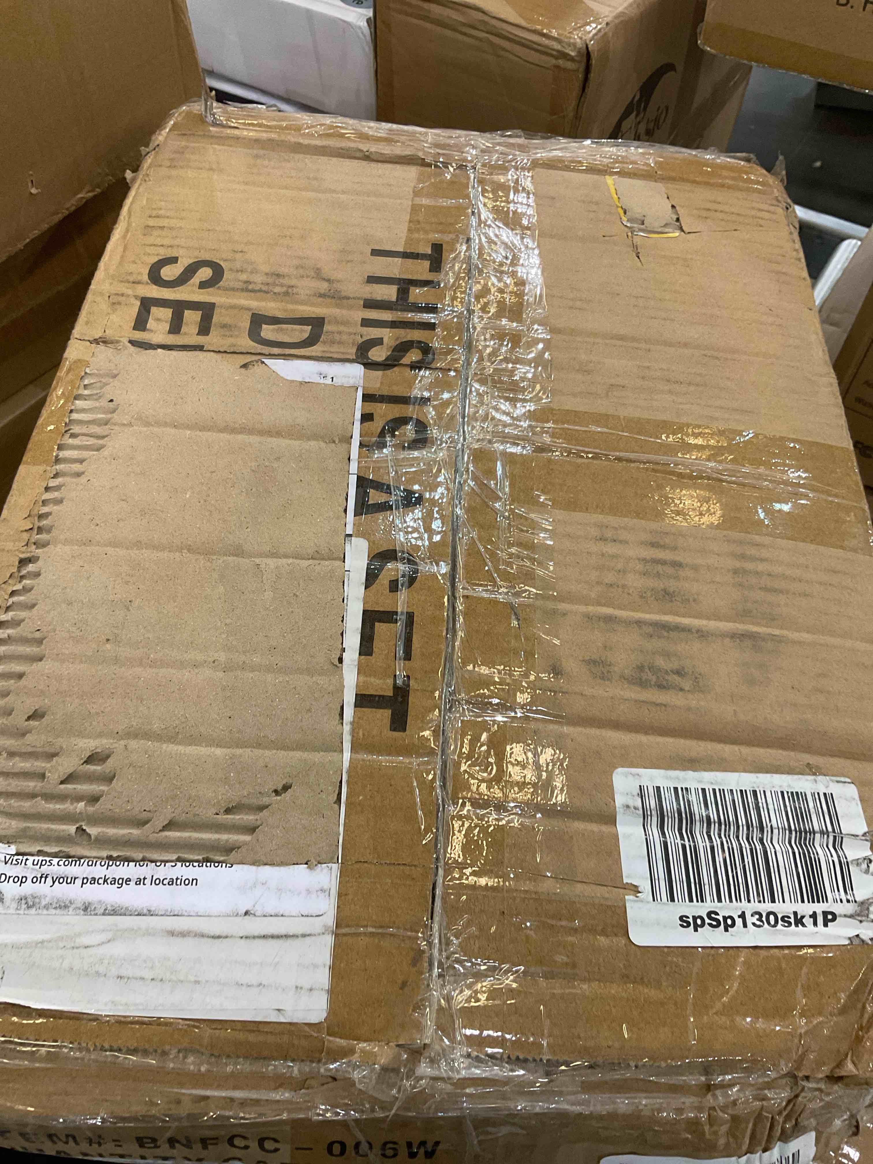 https://s3.amazonaws.com/lotting-images-prod/bidfta/EXS00480315_1695664222139.jpeg