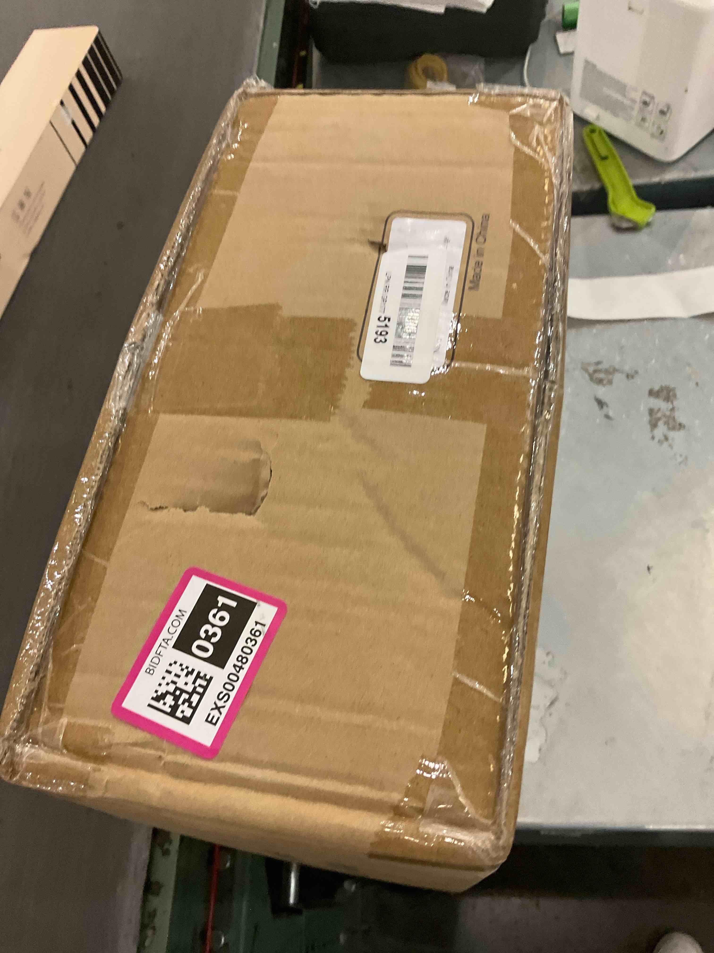 https://s3.amazonaws.com/lotting-images-prod/bidfta/EXS00480361_1695673100737.jpeg