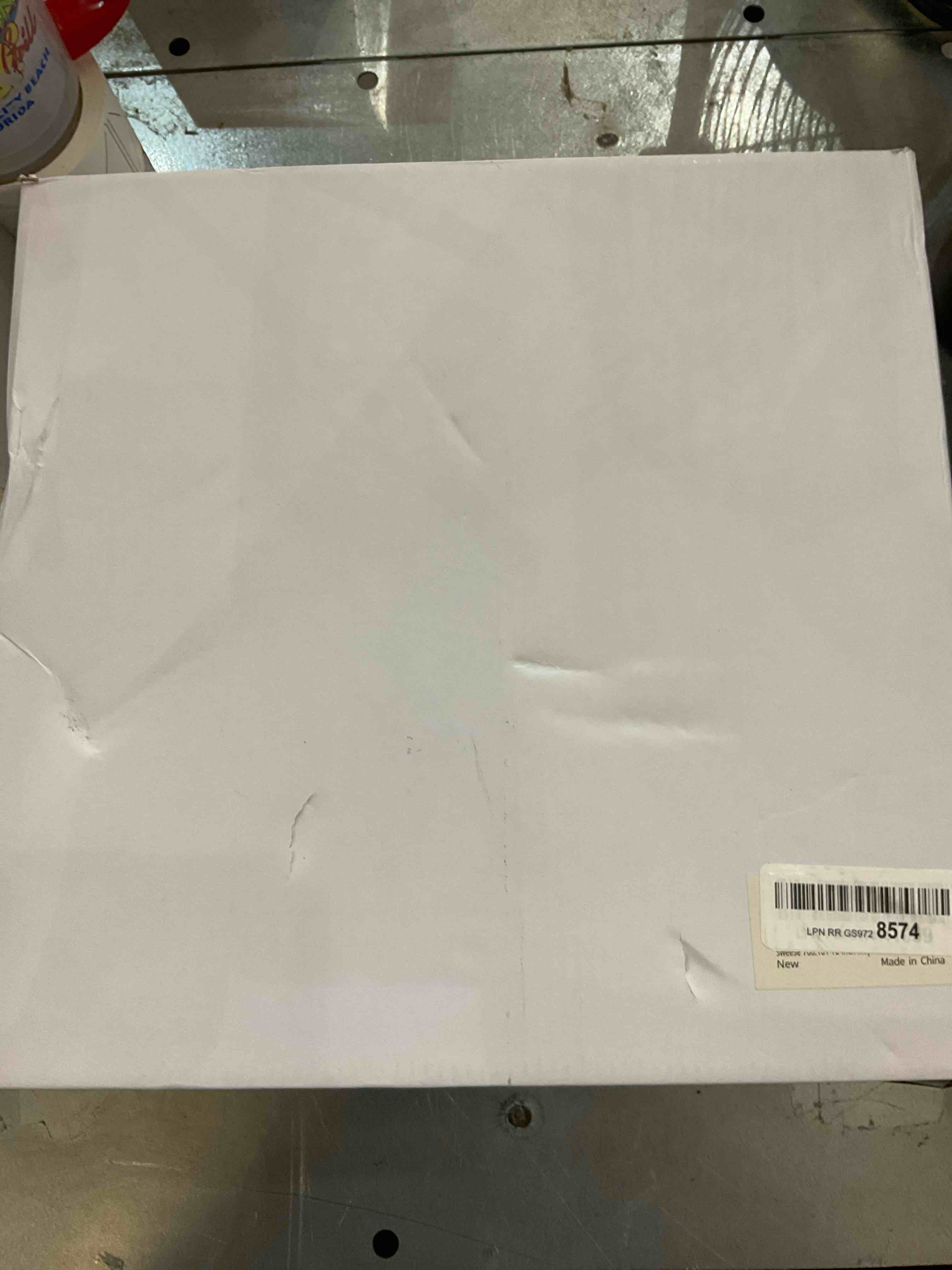 https://s3.amazonaws.com/lotting-images-prod/bidfta/EXS00480463_1695739775054.jpeg