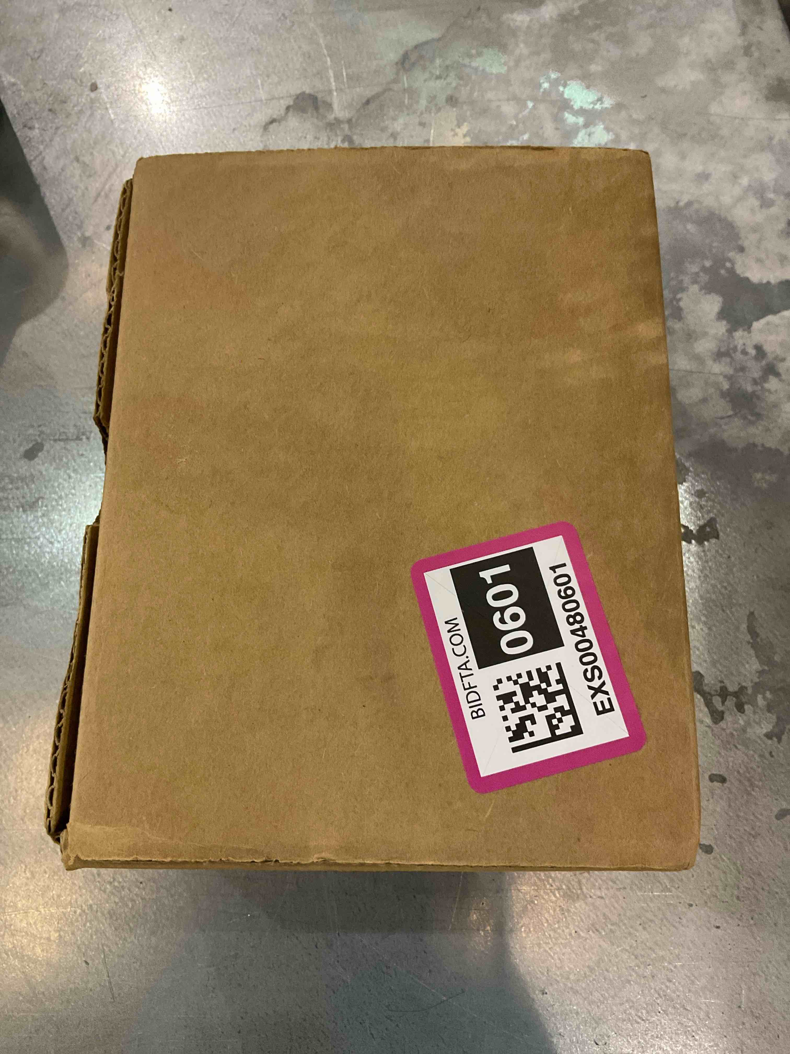 https://s3.amazonaws.com/lotting-images-prod/bidfta/EXS00480601_1695389393502.jpeg