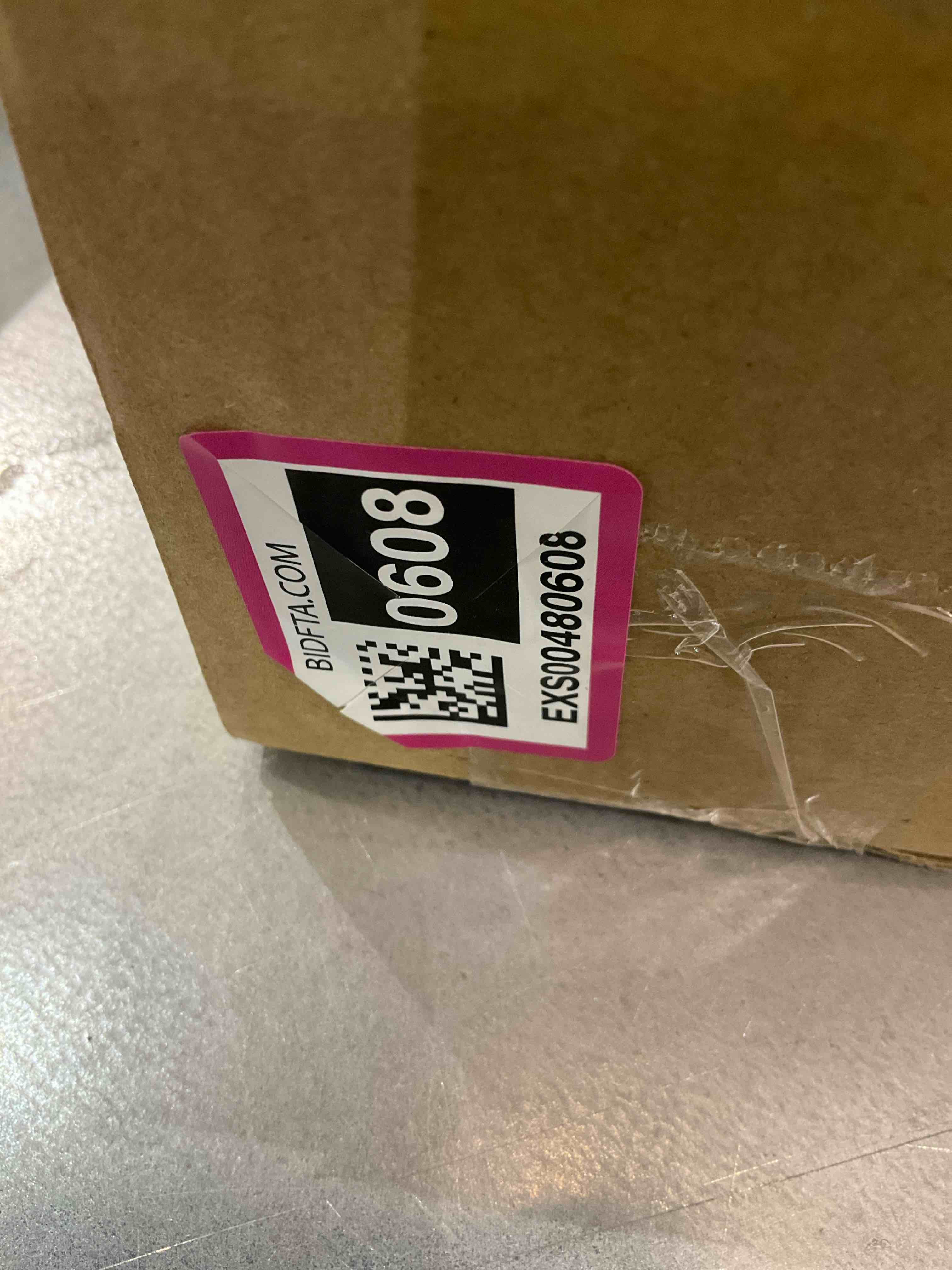 https://s3.amazonaws.com/lotting-images-prod/bidfta/EXS00480608_1695390082212.jpeg