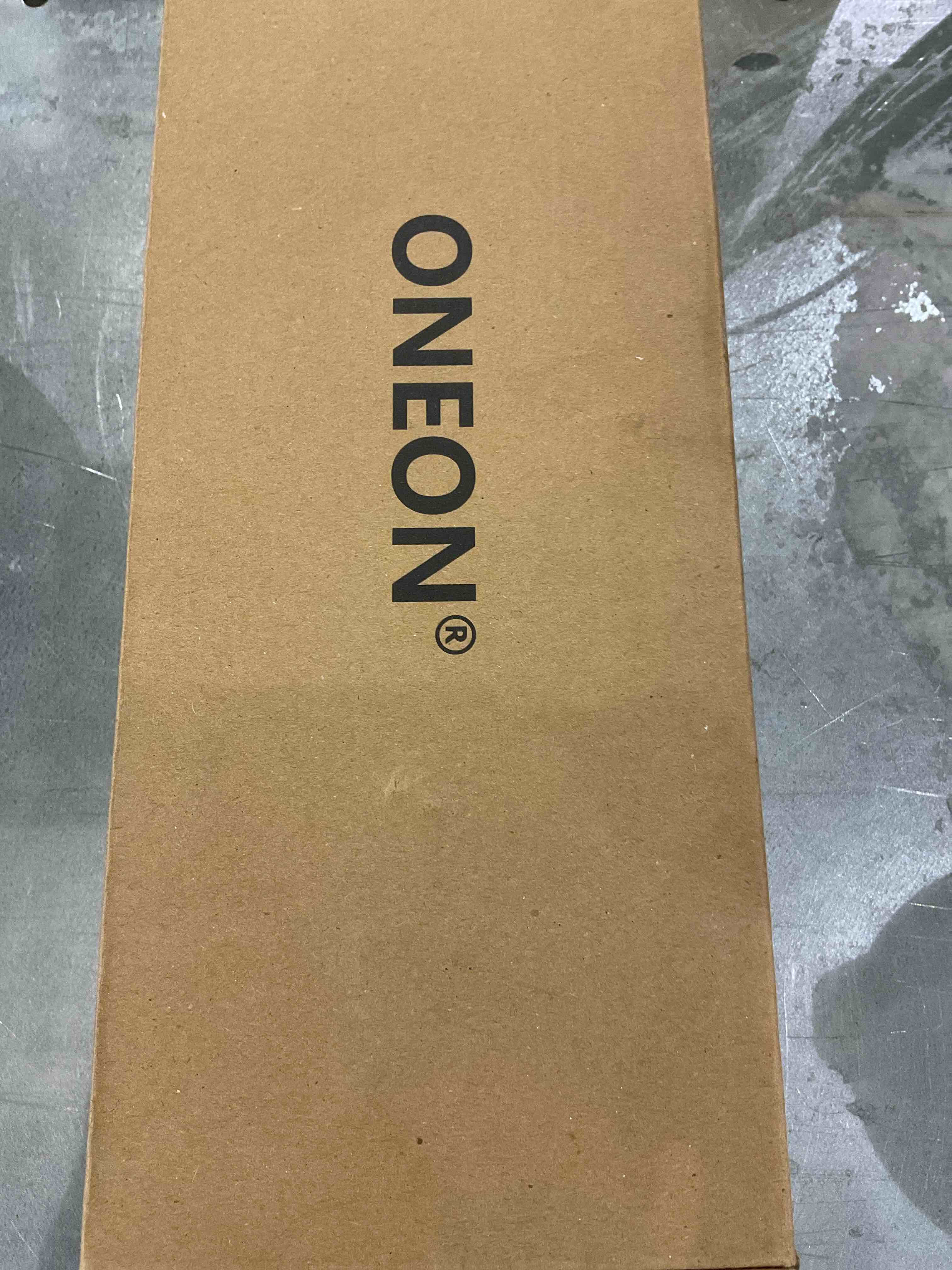 https://s3.amazonaws.com/lotting-images-prod/bidfta/EXS00480903_1695903221534.jpeg