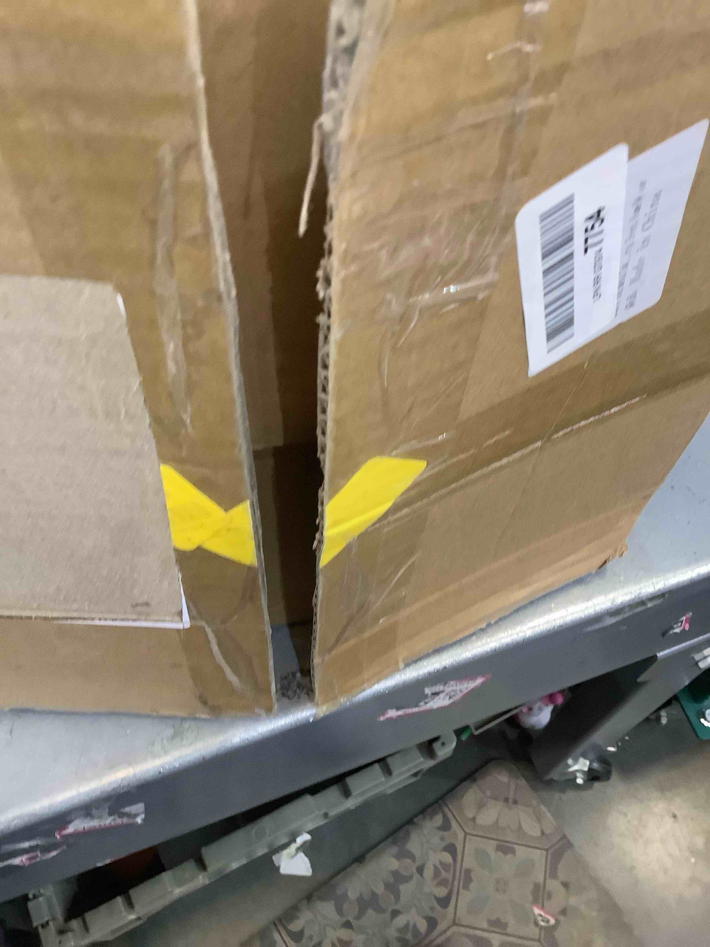 https://s3.amazonaws.com/lotting-images-prod/bidfta/EXS00481011_1695318306939.jpeg