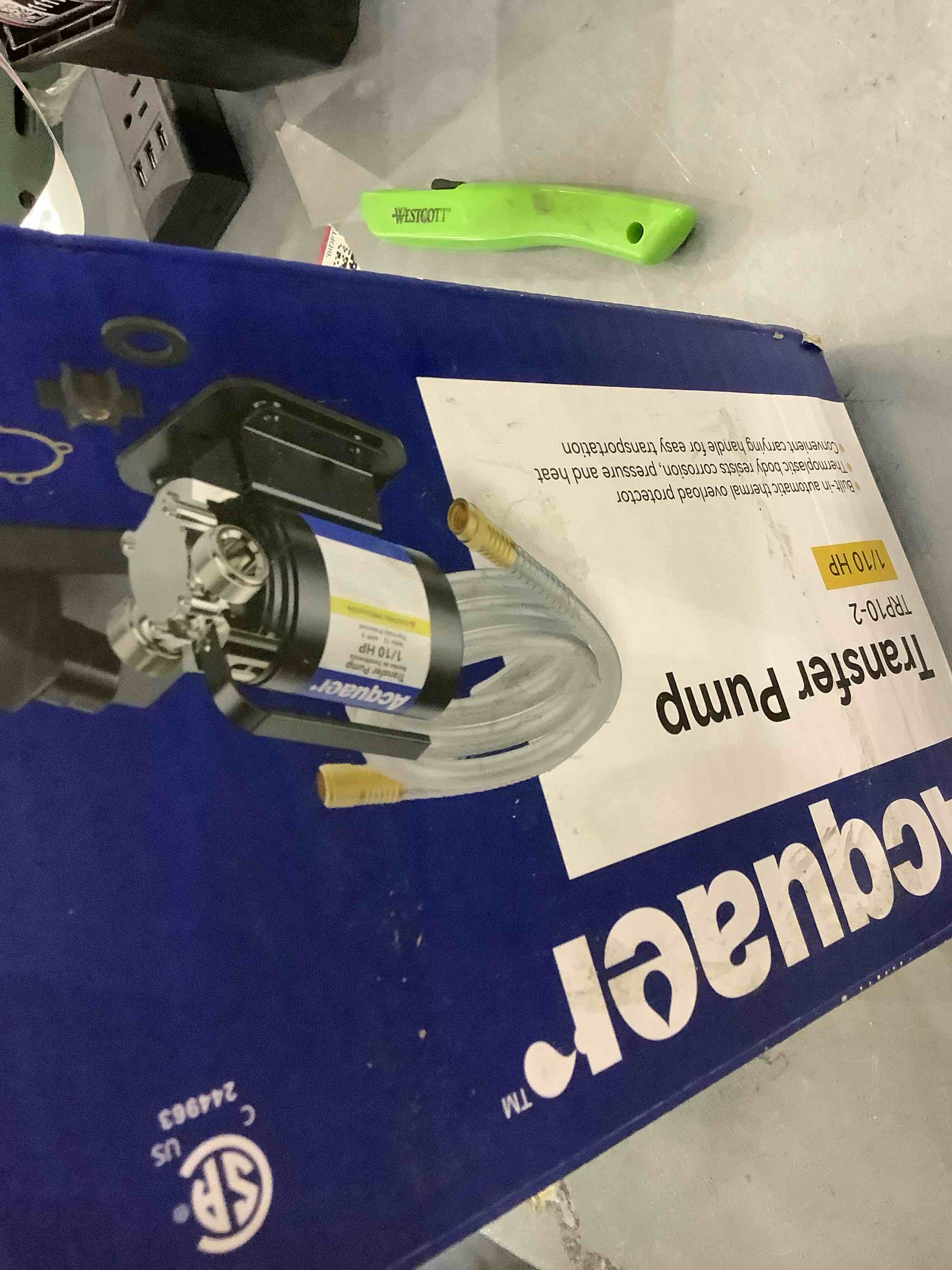 https://s3.amazonaws.com/lotting-images-prod/bidfta/EXS00481101_1695389403586.jpeg