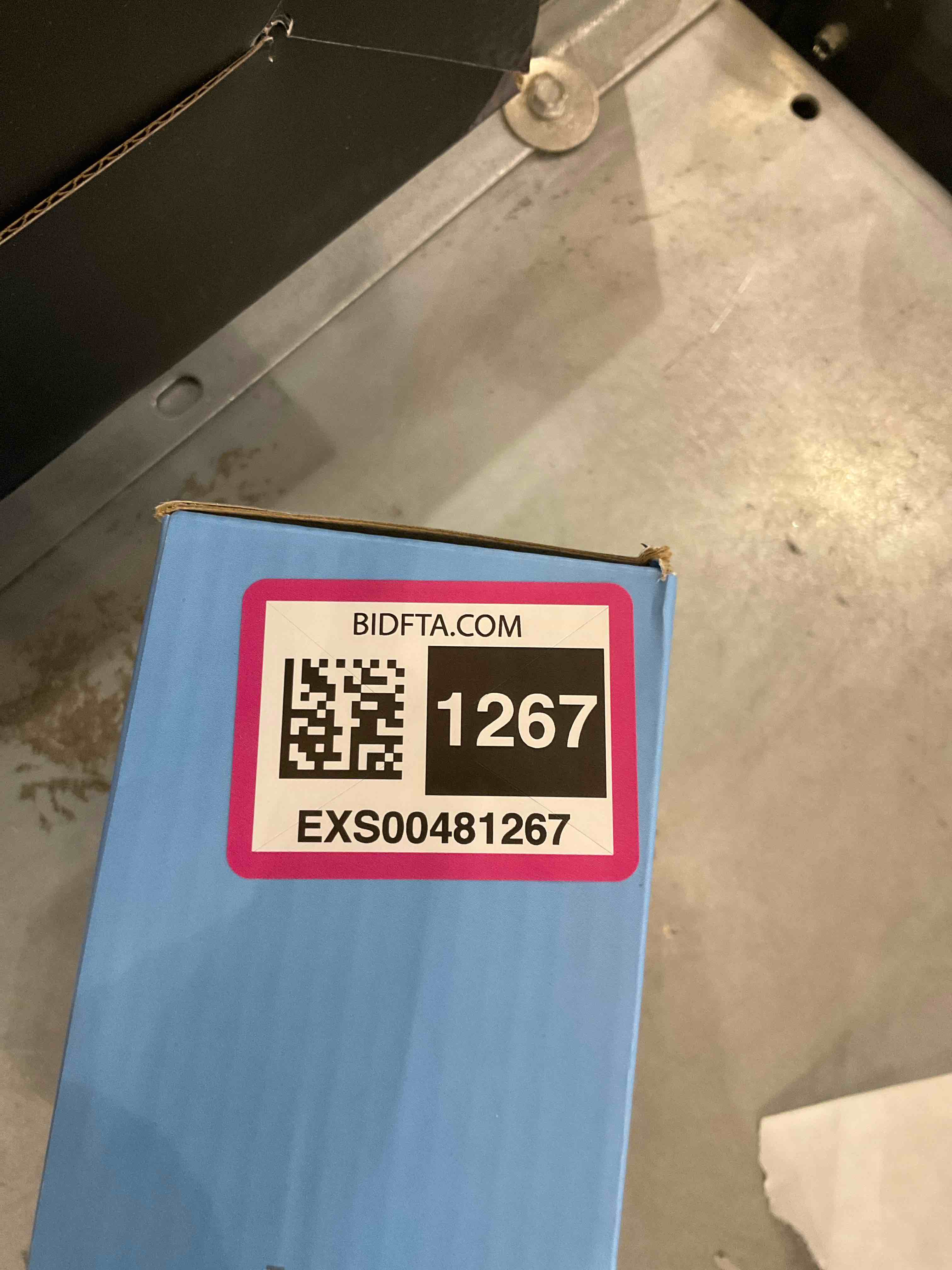 https://s3.amazonaws.com/lotting-images-prod/bidfta/EXS00481267_1695736864019.jpeg
