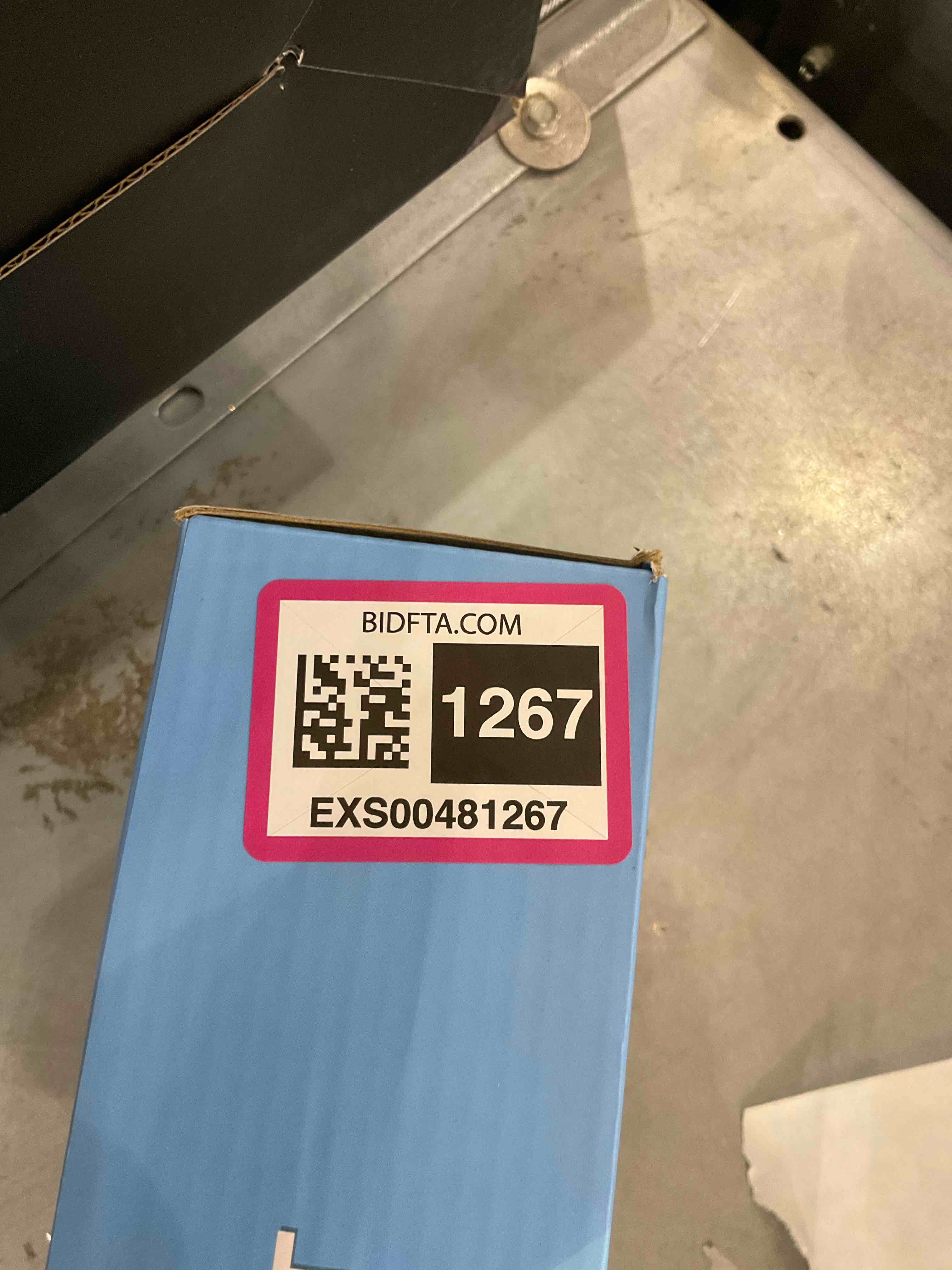 https://s3.amazonaws.com/lotting-images-prod/bidfta/EXS00481267_1695736864887.jpeg