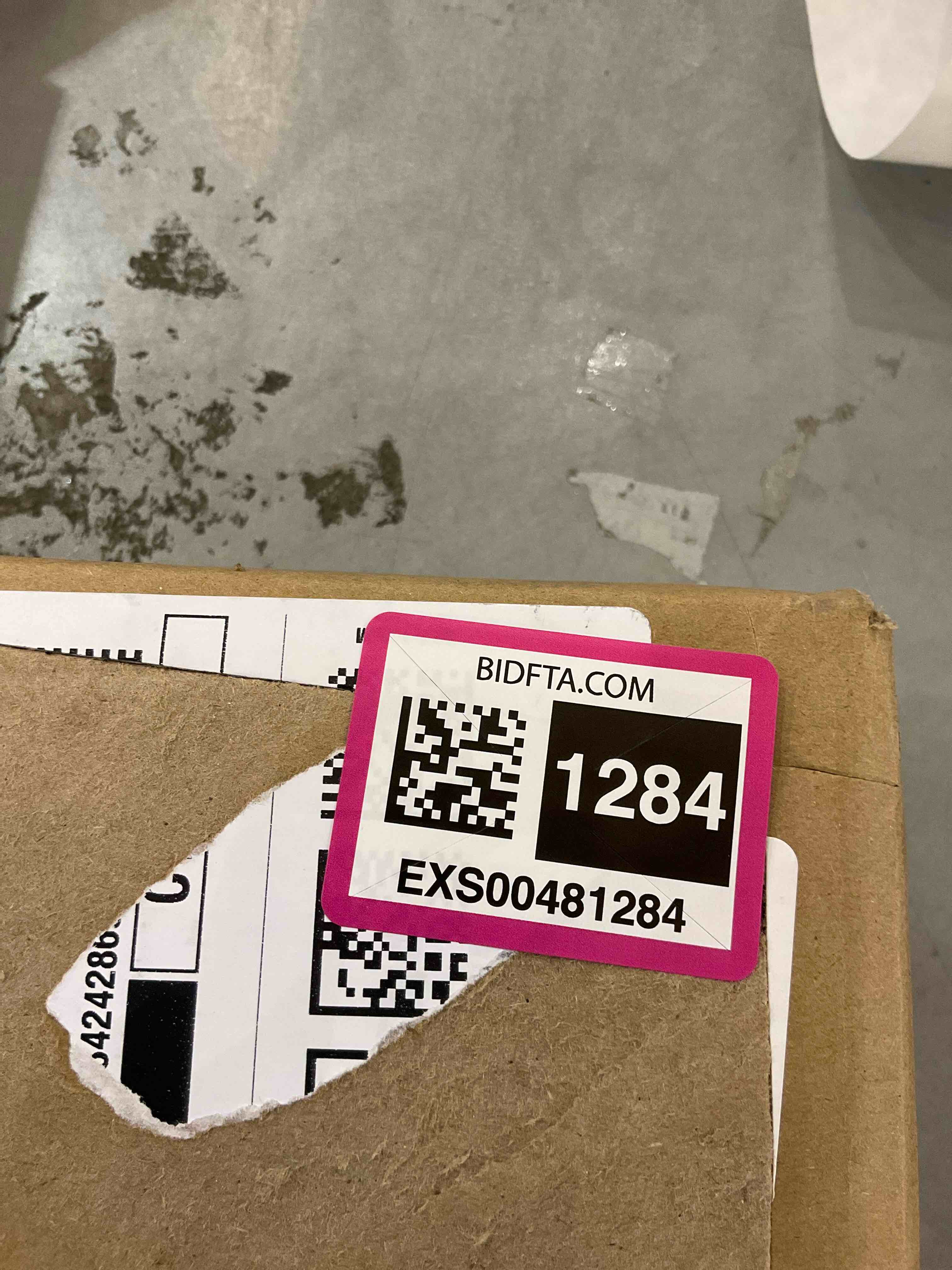 https://s3.amazonaws.com/lotting-images-prod/bidfta/EXS00481284_1695739192230.jpeg