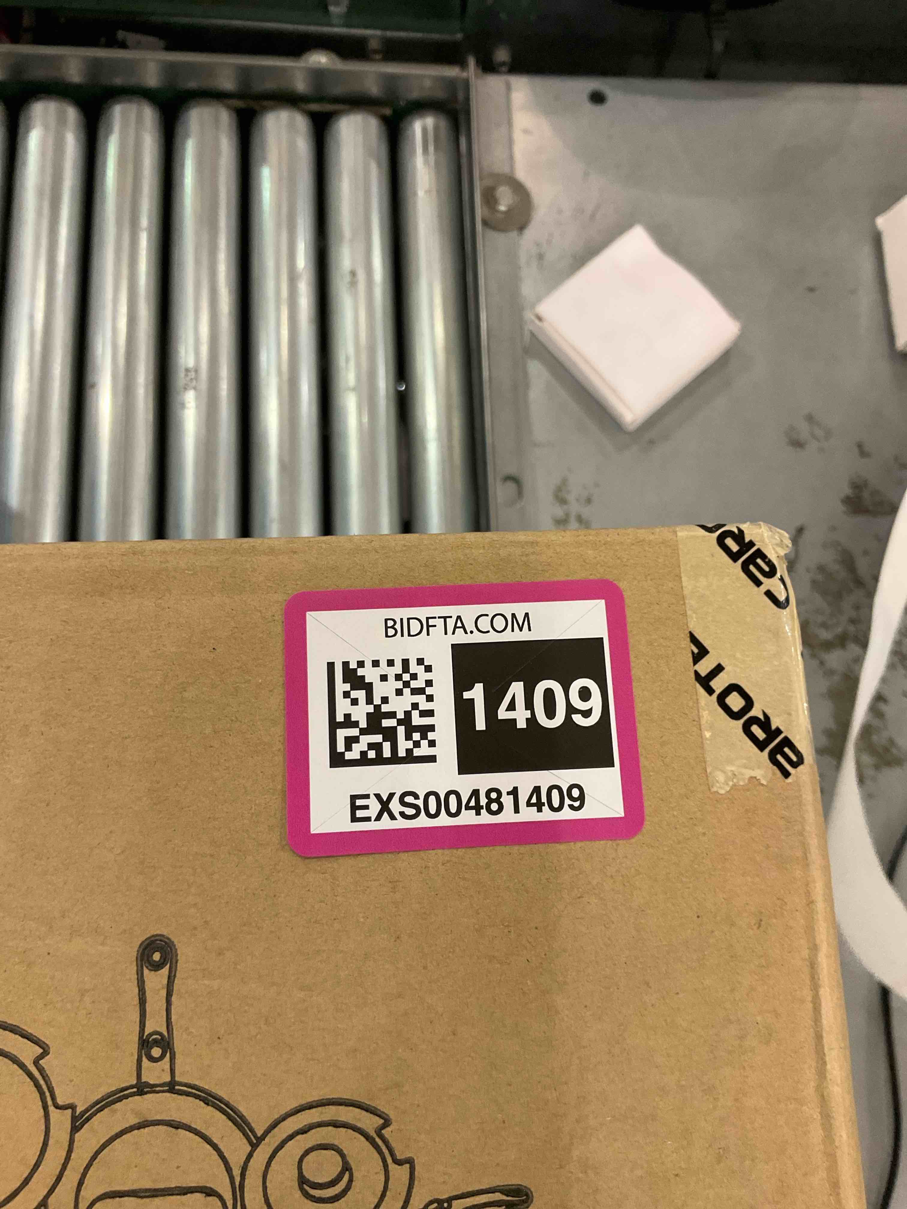 https://s3.amazonaws.com/lotting-images-prod/bidfta/EXS00481409_1695821311175.jpeg