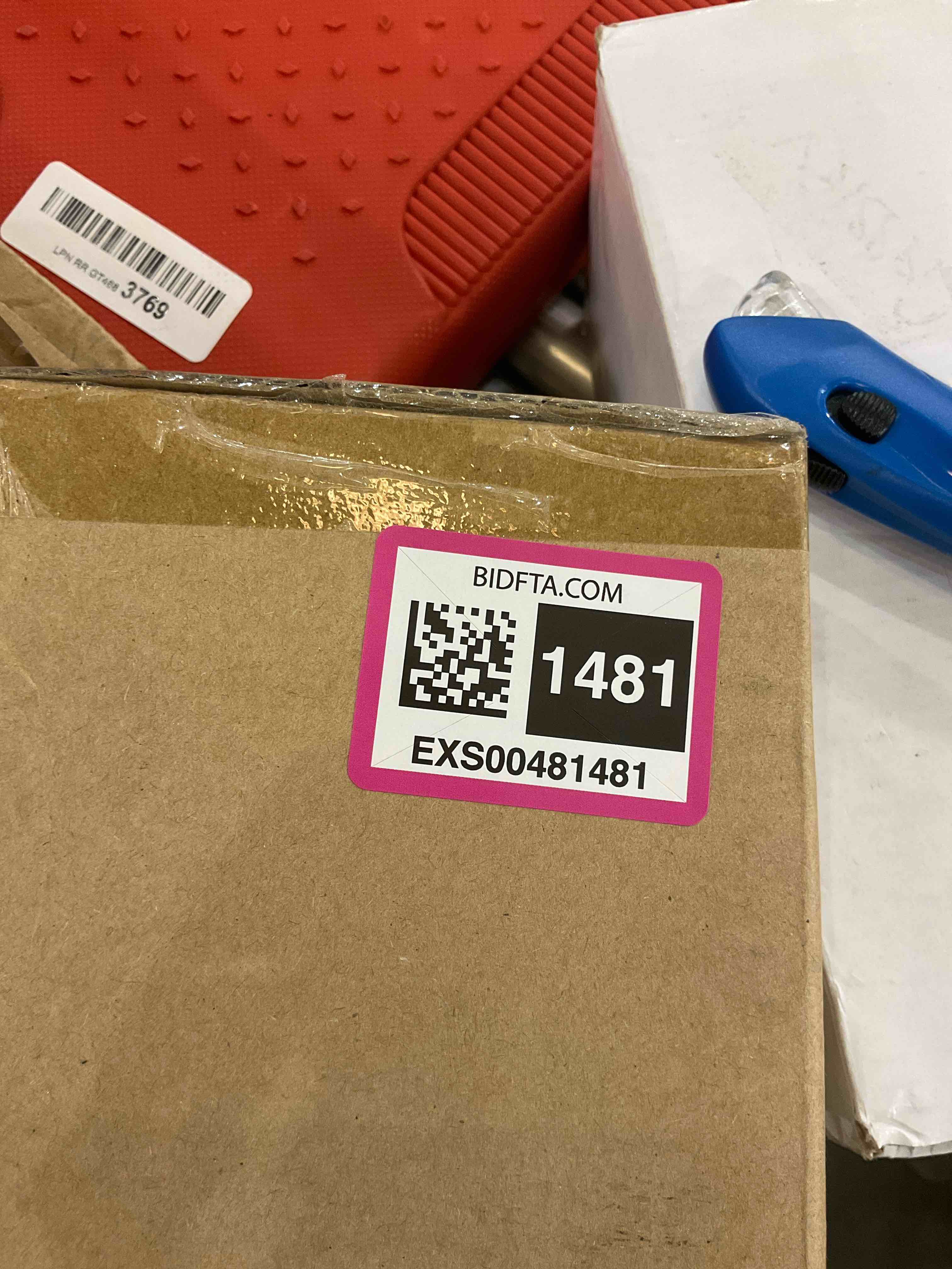 https://s3.amazonaws.com/lotting-images-prod/bidfta/EXS00481481_1695839848202.jpeg