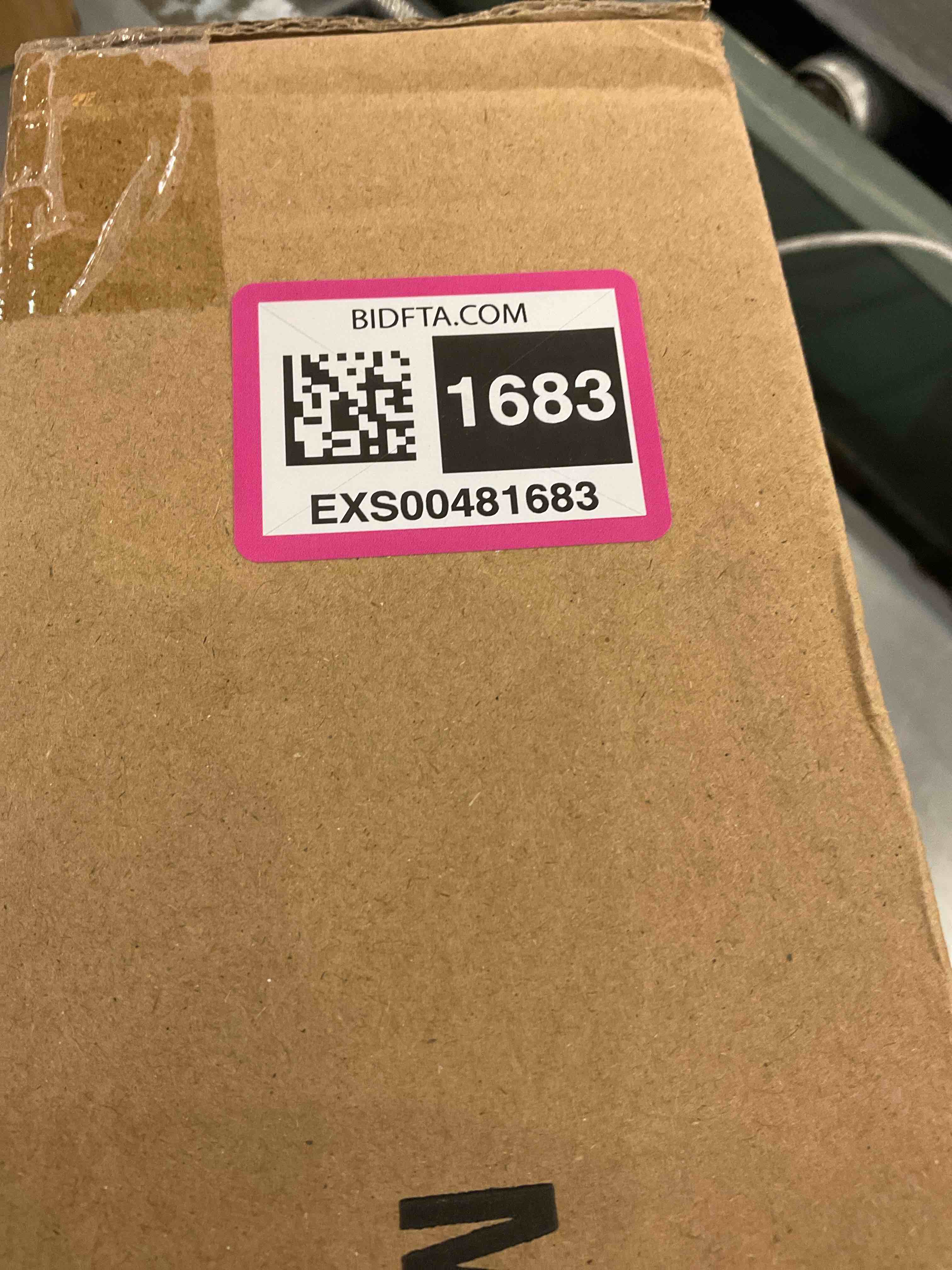 https://s3.amazonaws.com/lotting-images-prod/bidfta/EXS00481683_1695736845492.jpeg