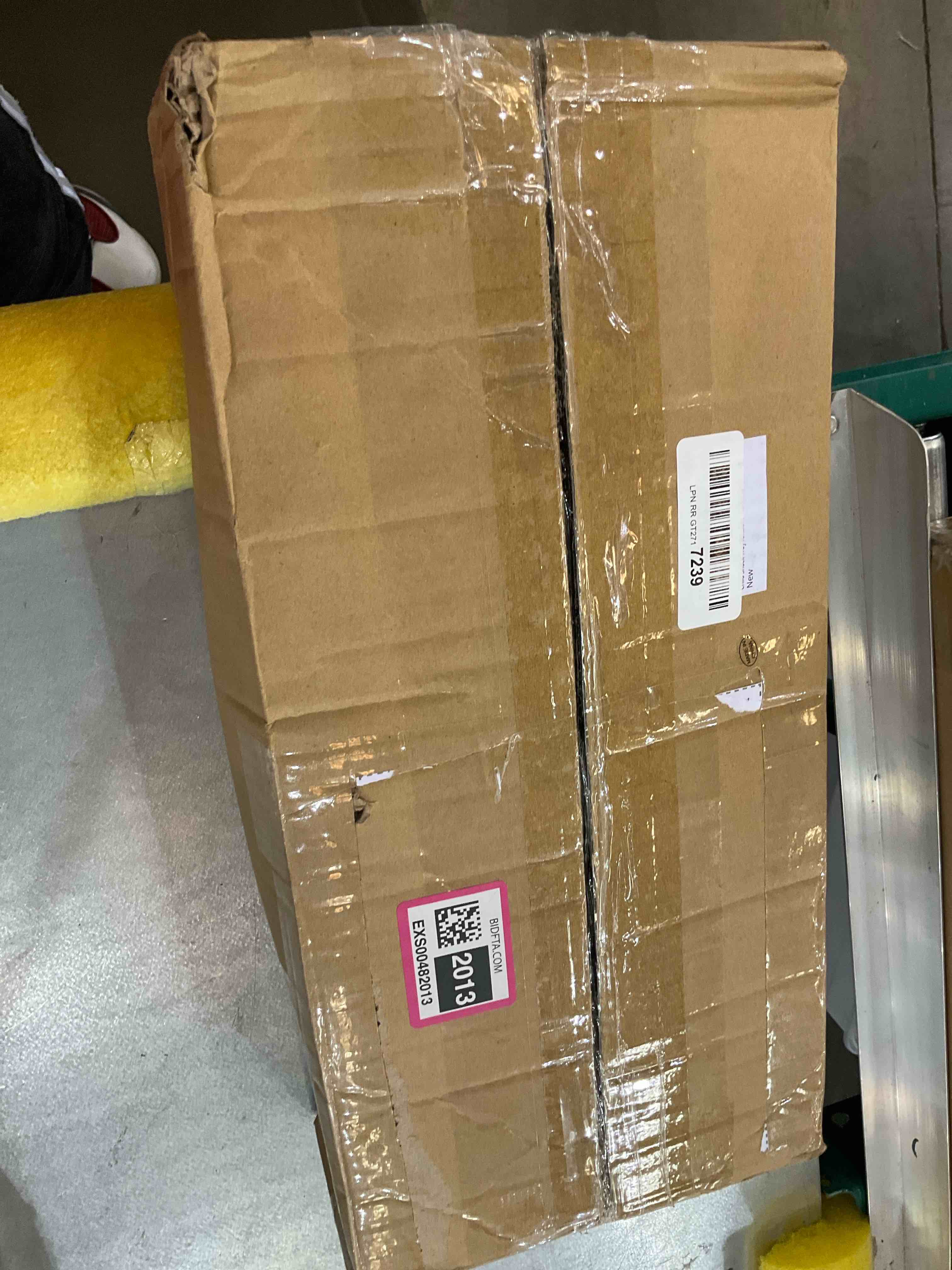 https://s3.amazonaws.com/lotting-images-prod/bidfta/EXS00482013_1695236987512.jpeg