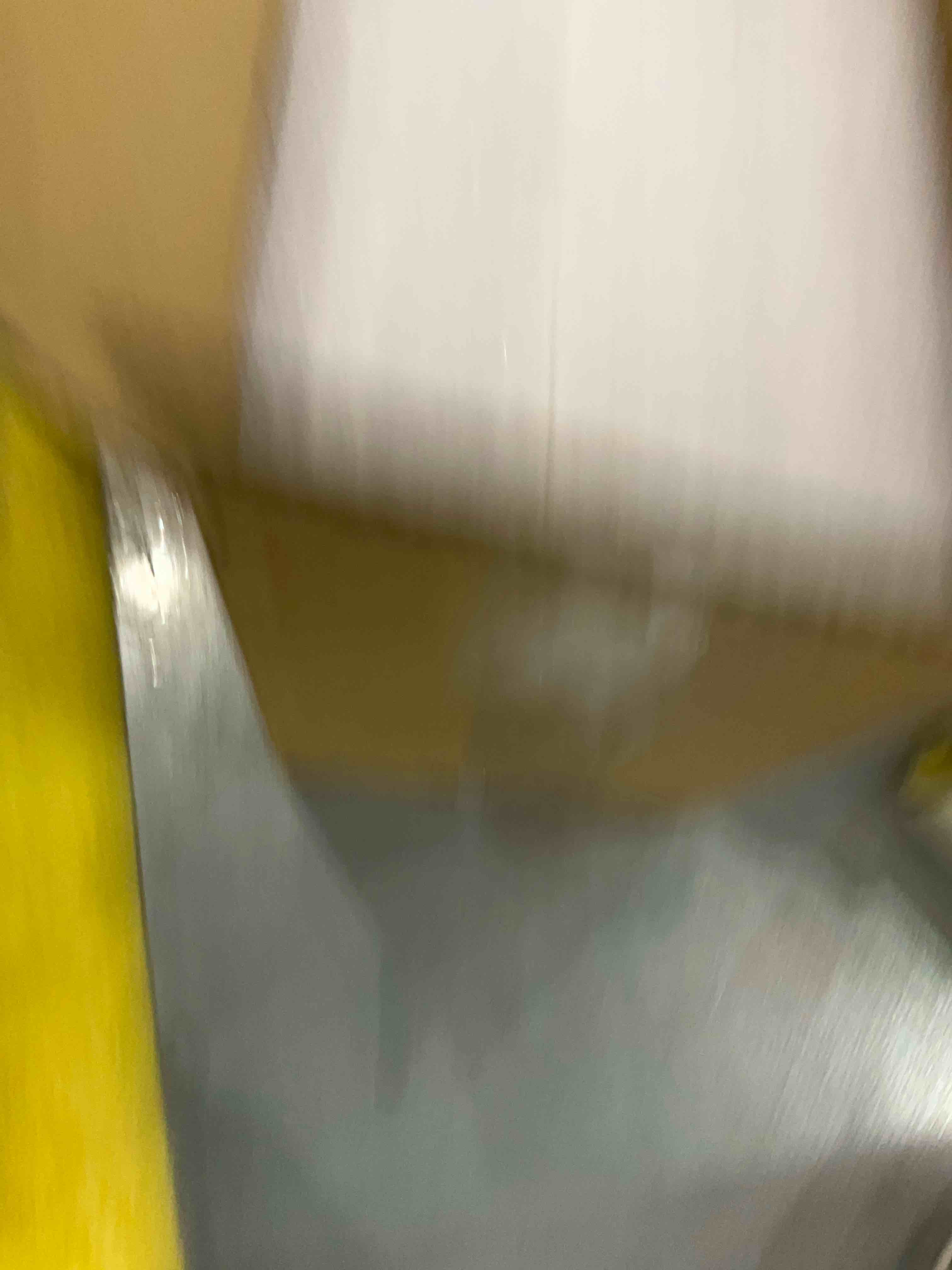 https://s3.amazonaws.com/lotting-images-prod/bidfta/EXS00482316_1695389351650.jpeg