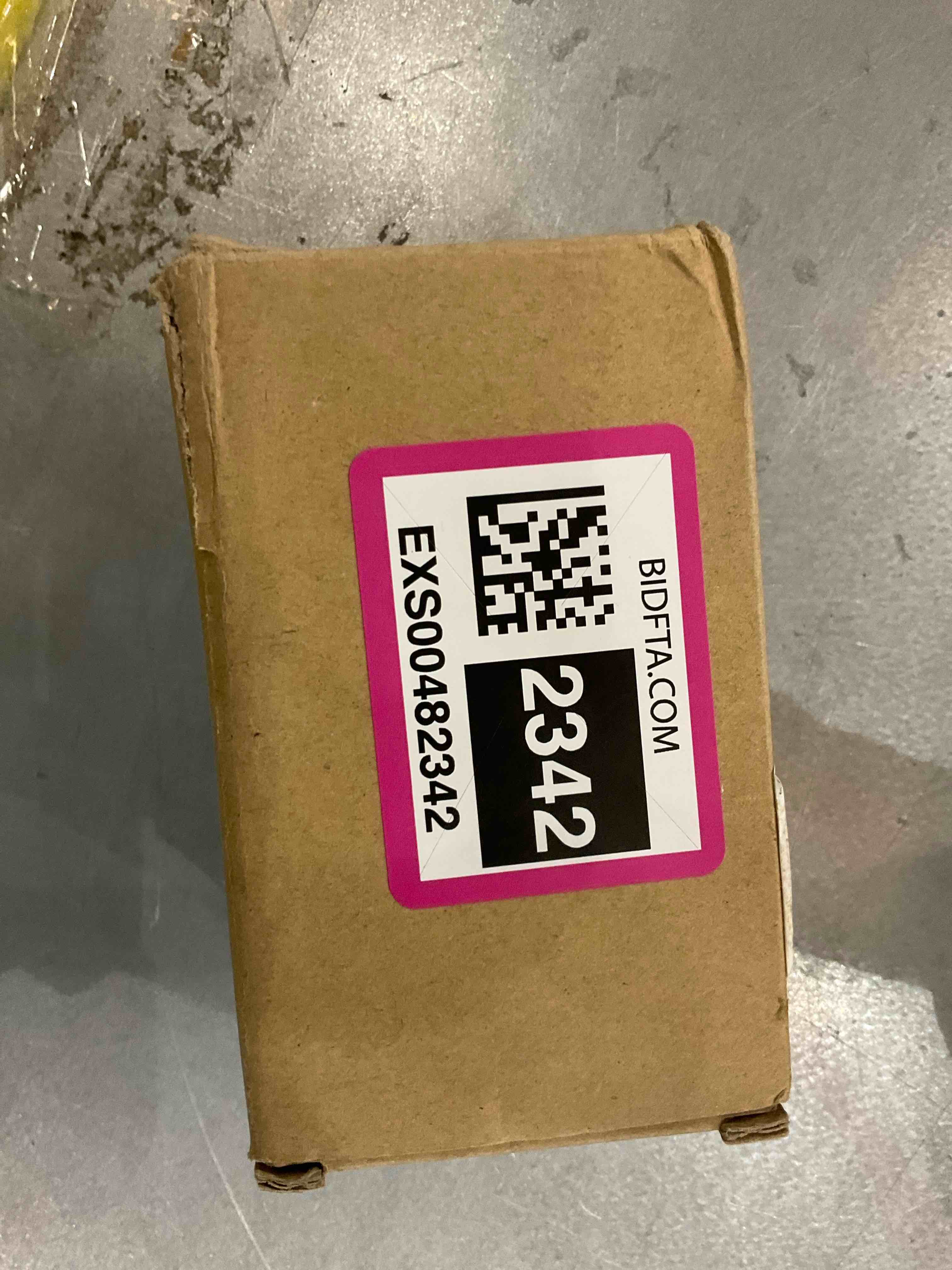 https://s3.amazonaws.com/lotting-images-prod/bidfta/EXS00482342_1695392169446.jpeg