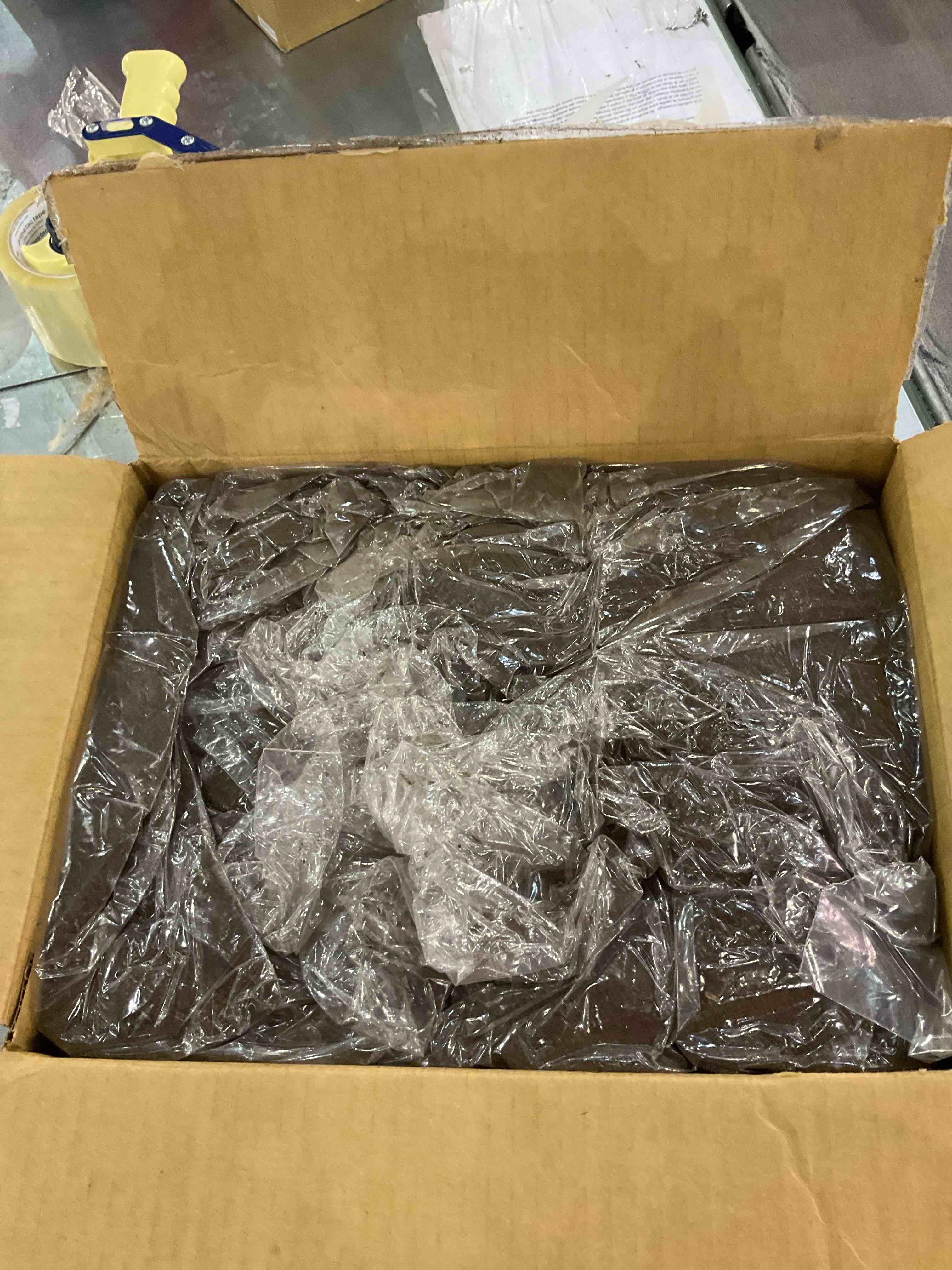 https://s3.amazonaws.com/lotting-images-prod/bidfta/EXS00482968_1699274973879.jpeg