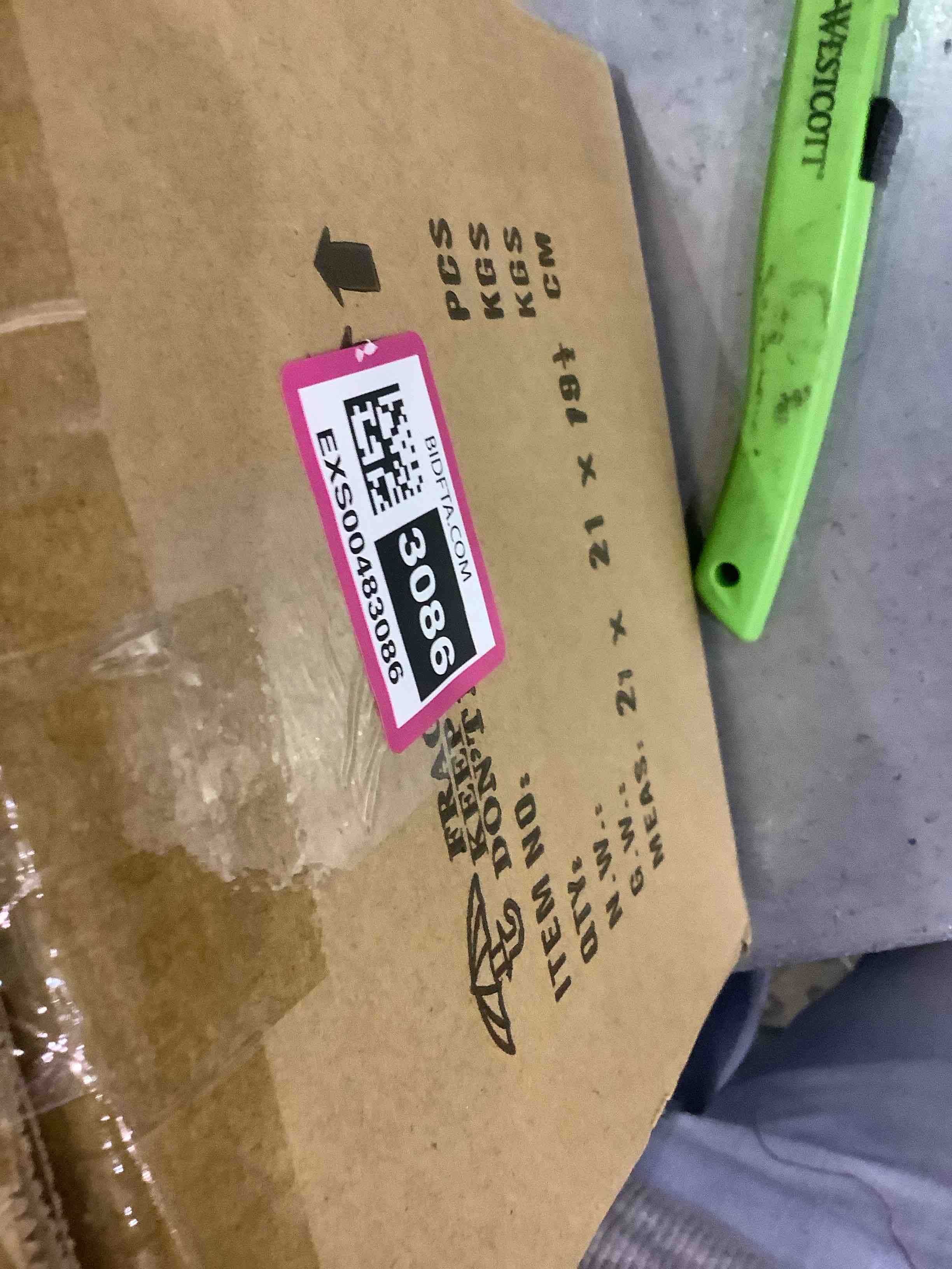 https://s3.amazonaws.com/lotting-images-prod/bidfta/EXS00483086_1695903225855.jpeg