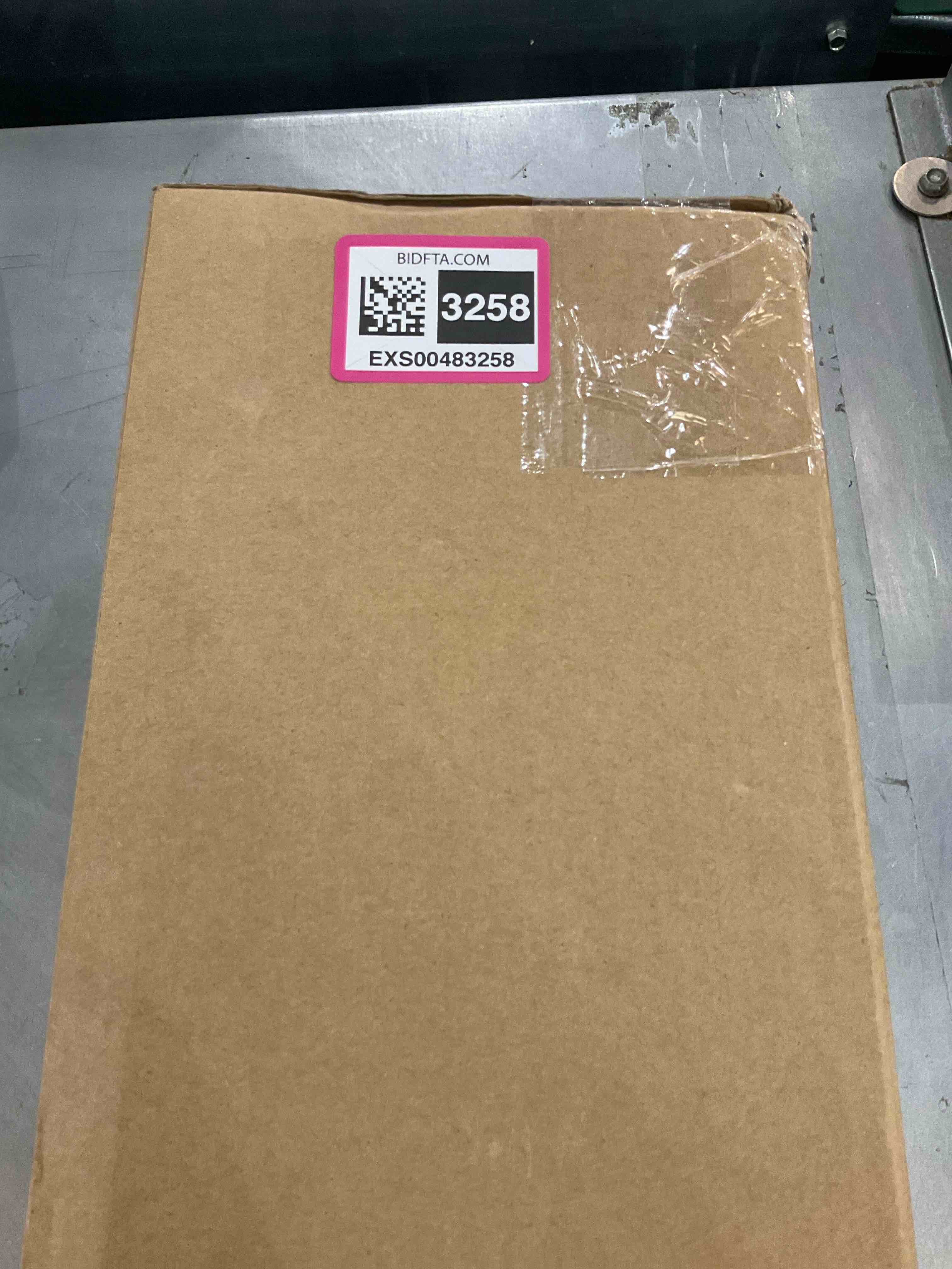 https://s3.amazonaws.com/lotting-images-prod/bidfta/EXS00483258_1696432224533.jpeg