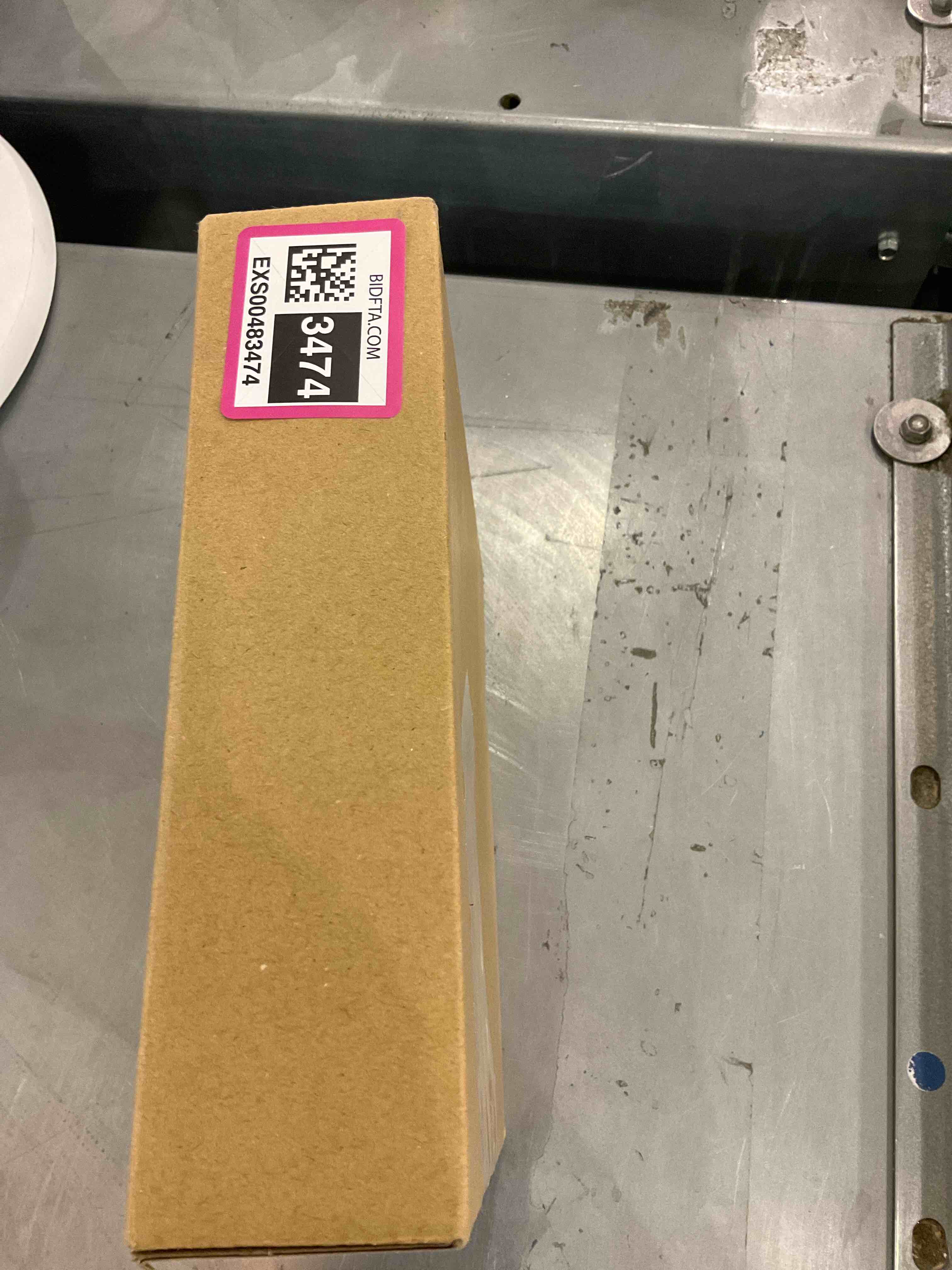 https://s3.amazonaws.com/lotting-images-prod/bidfta/EXS00483474_1696517640392.jpeg