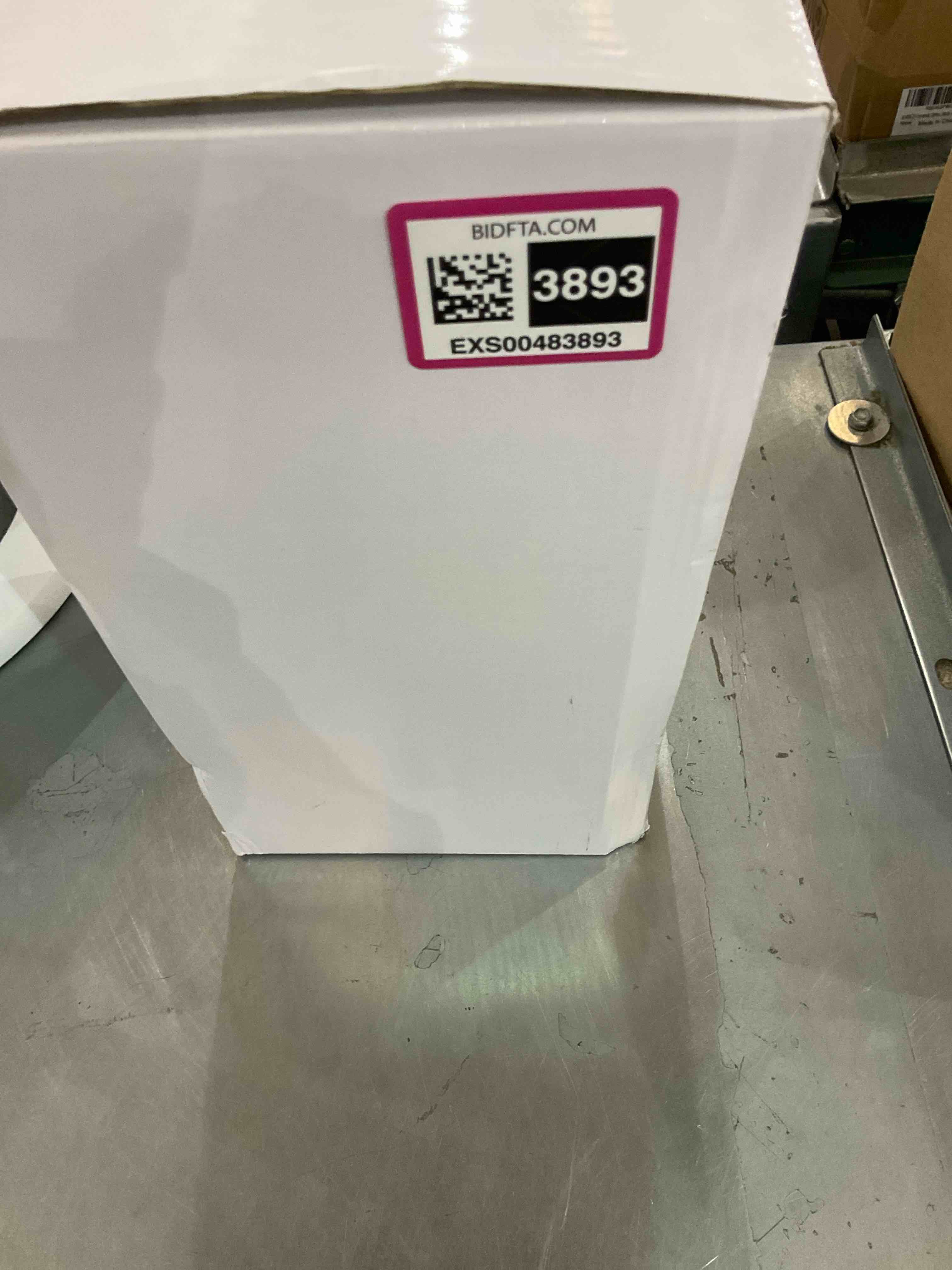 https://s3.amazonaws.com/lotting-images-prod/bidfta/EXS00483893_1695660348515.jpeg