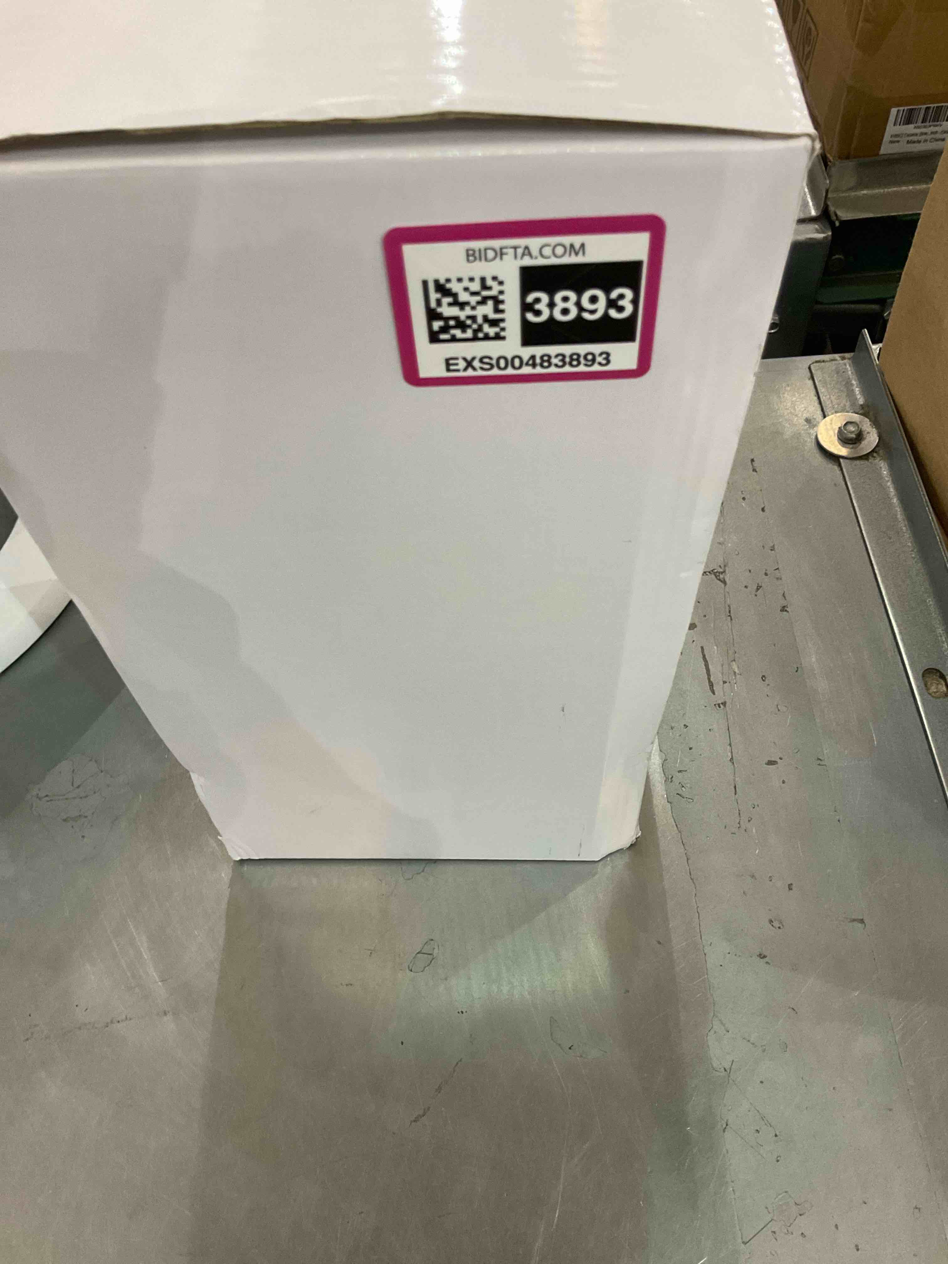 https://s3.amazonaws.com/lotting-images-prod/bidfta/EXS00483893_1695660349668.jpeg