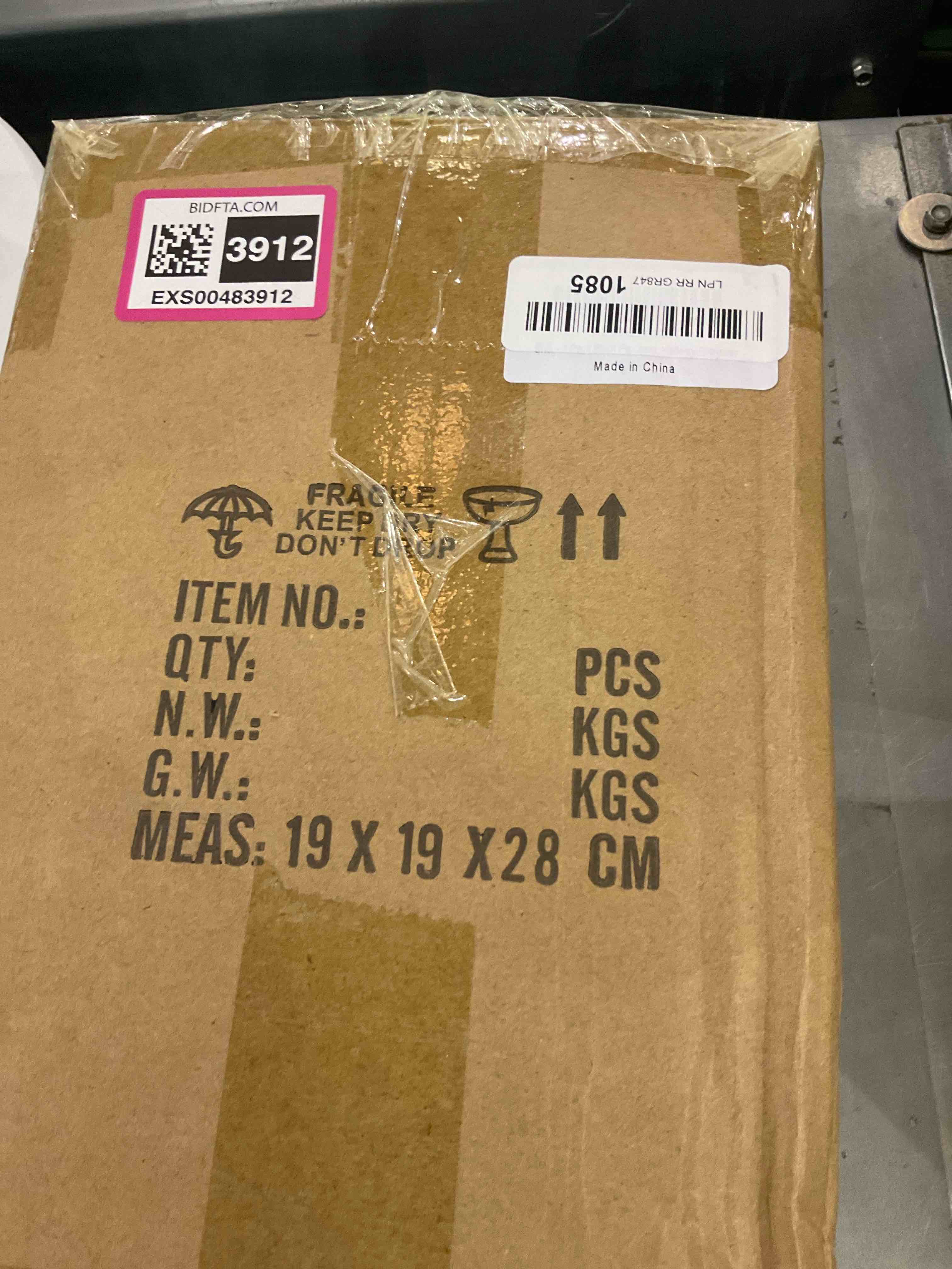 https://s3.amazonaws.com/lotting-images-prod/bidfta/EXS00483912_1695662001365.jpeg