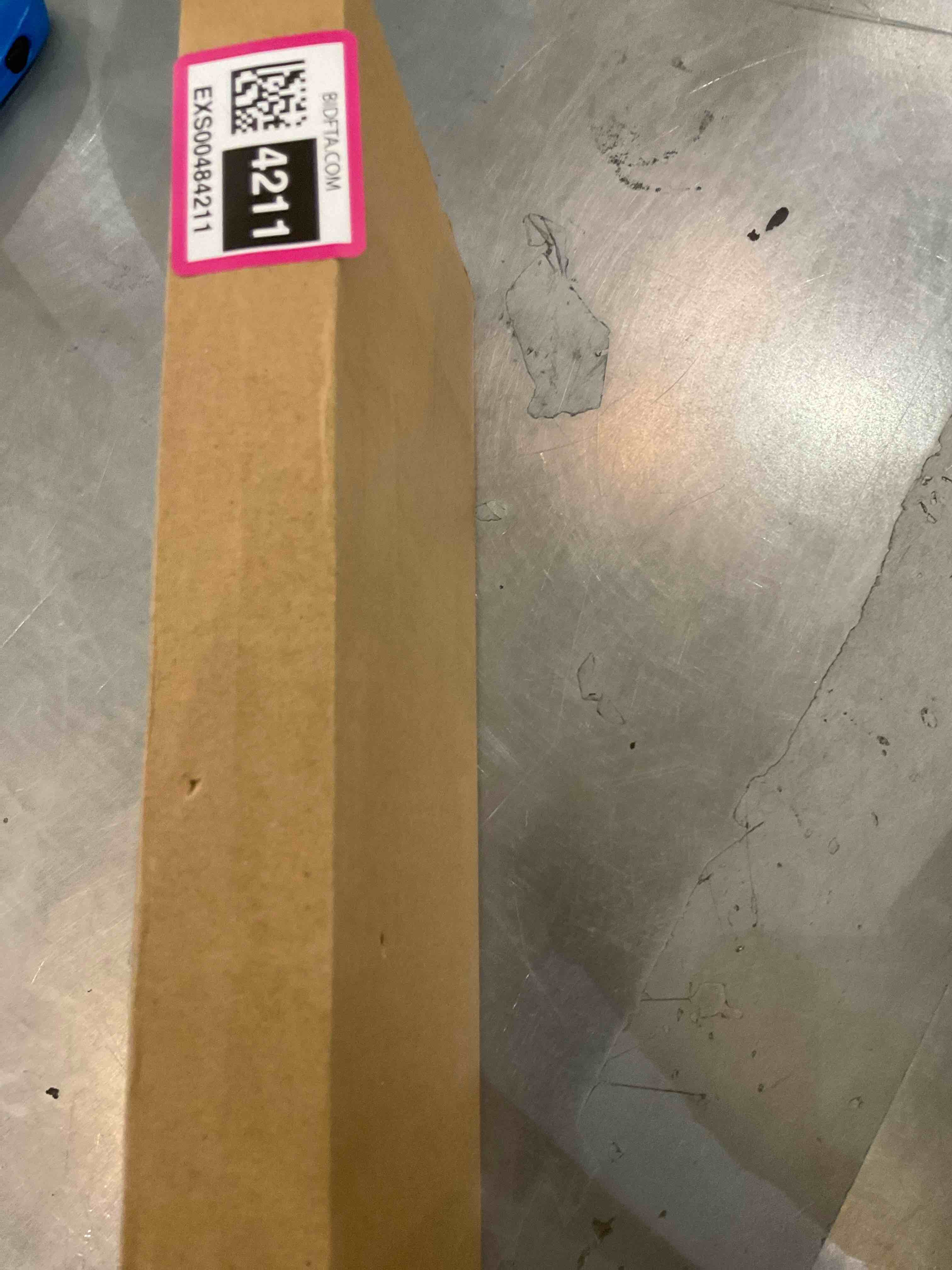 https://s3.amazonaws.com/lotting-images-prod/bidfta/EXS00484211_1695746721713.jpeg