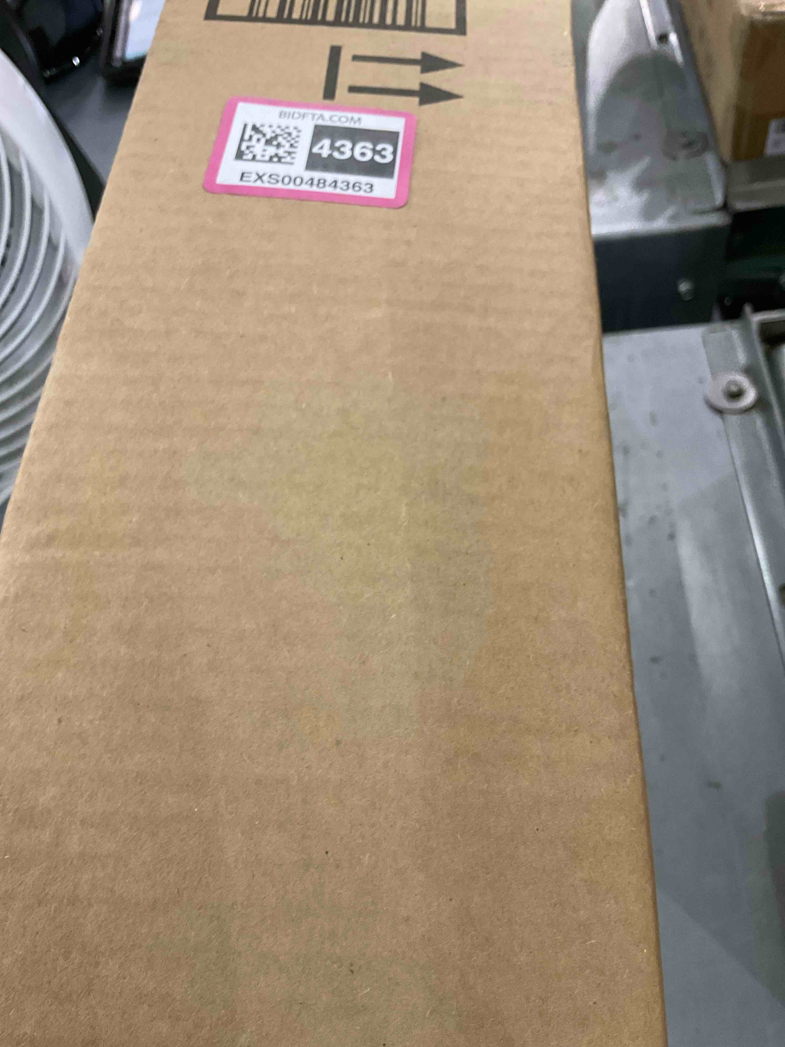 https://s3.amazonaws.com/lotting-images-prod/bidfta/EXS00484363_1695819041030.jpeg