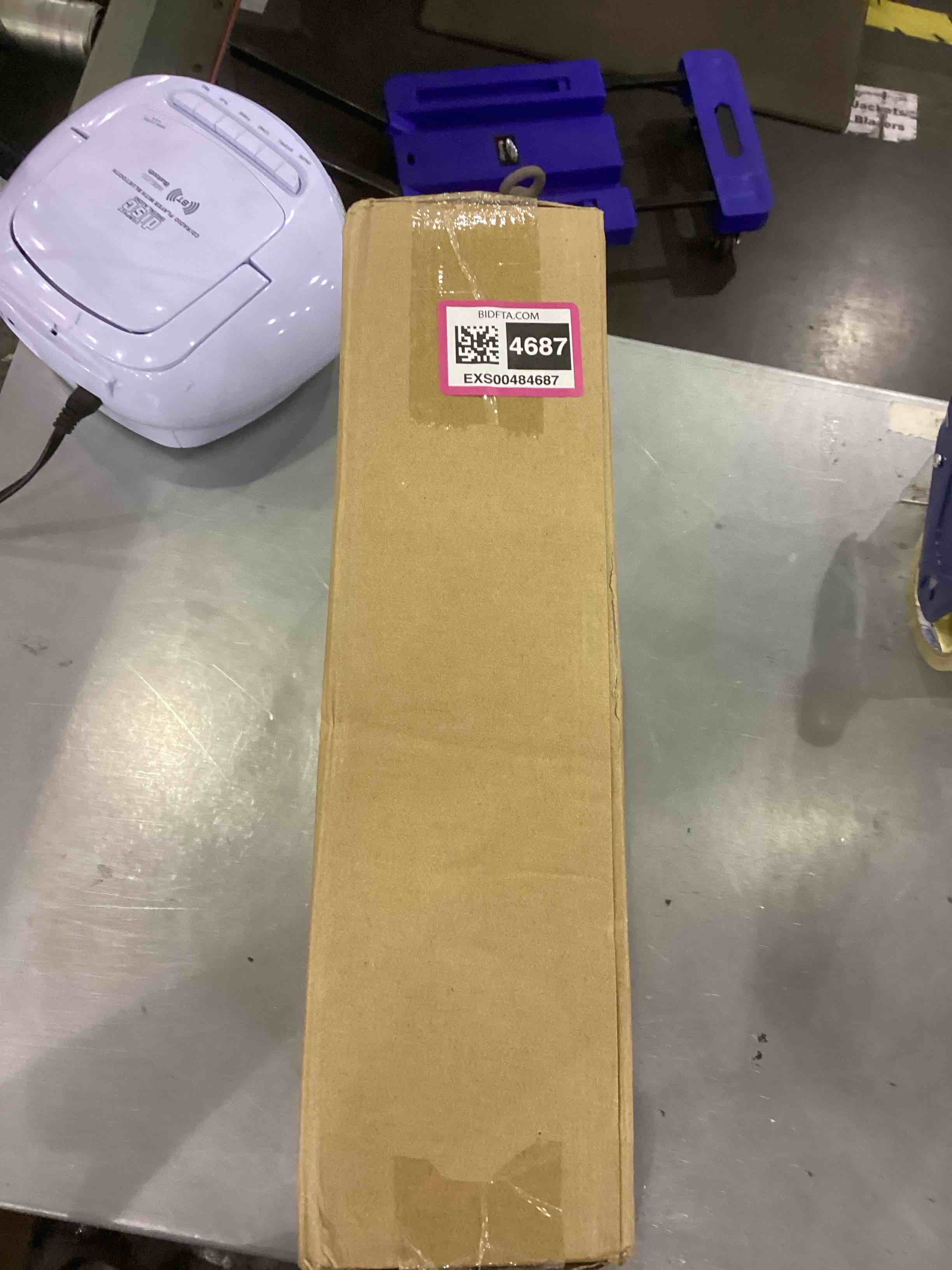 https://s3.amazonaws.com/lotting-images-prod/bidfta/EXS00484687_1695381954300.jpeg