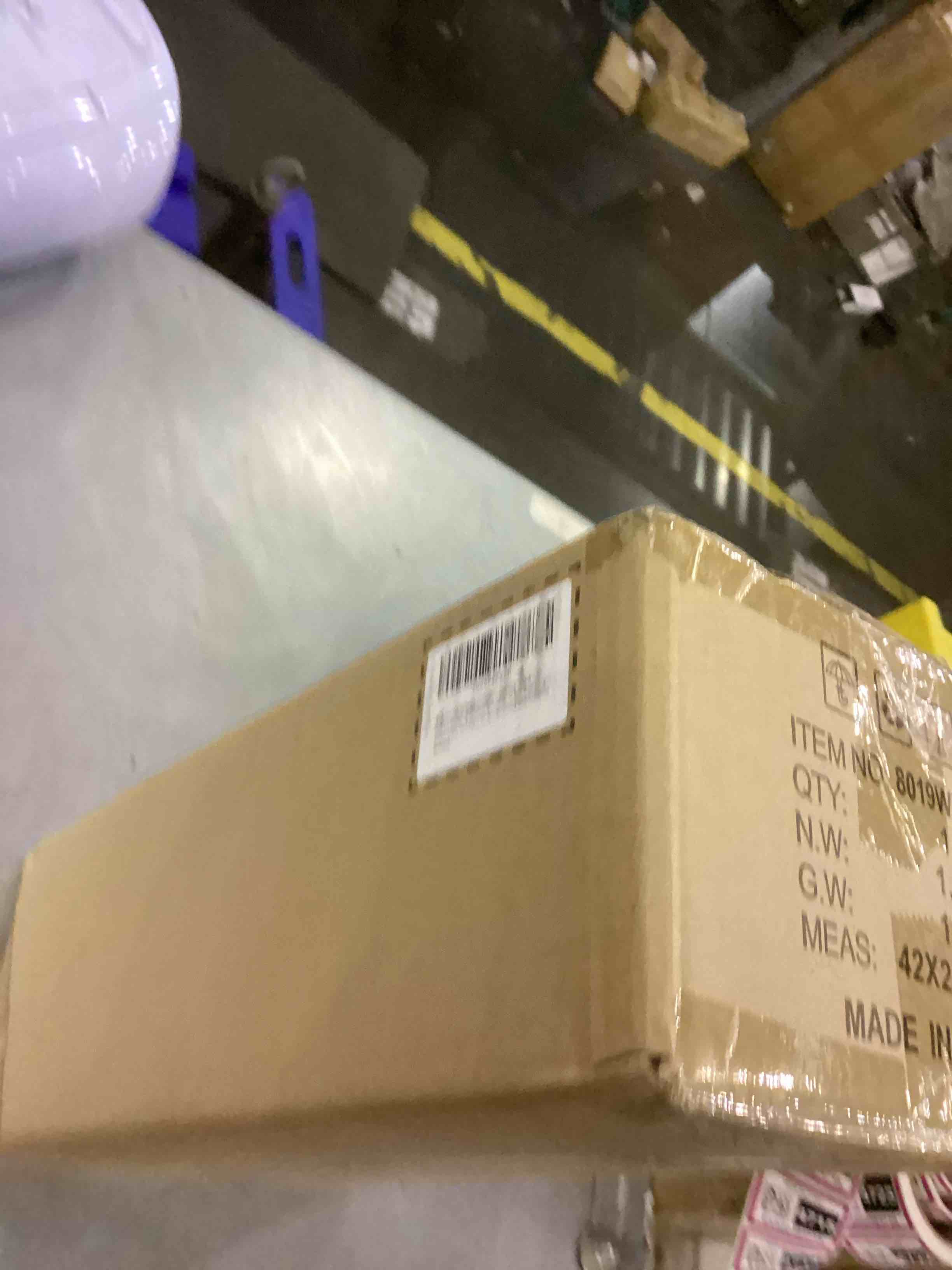 https://s3.amazonaws.com/lotting-images-prod/bidfta/EXS00484713_1695384927304.jpeg