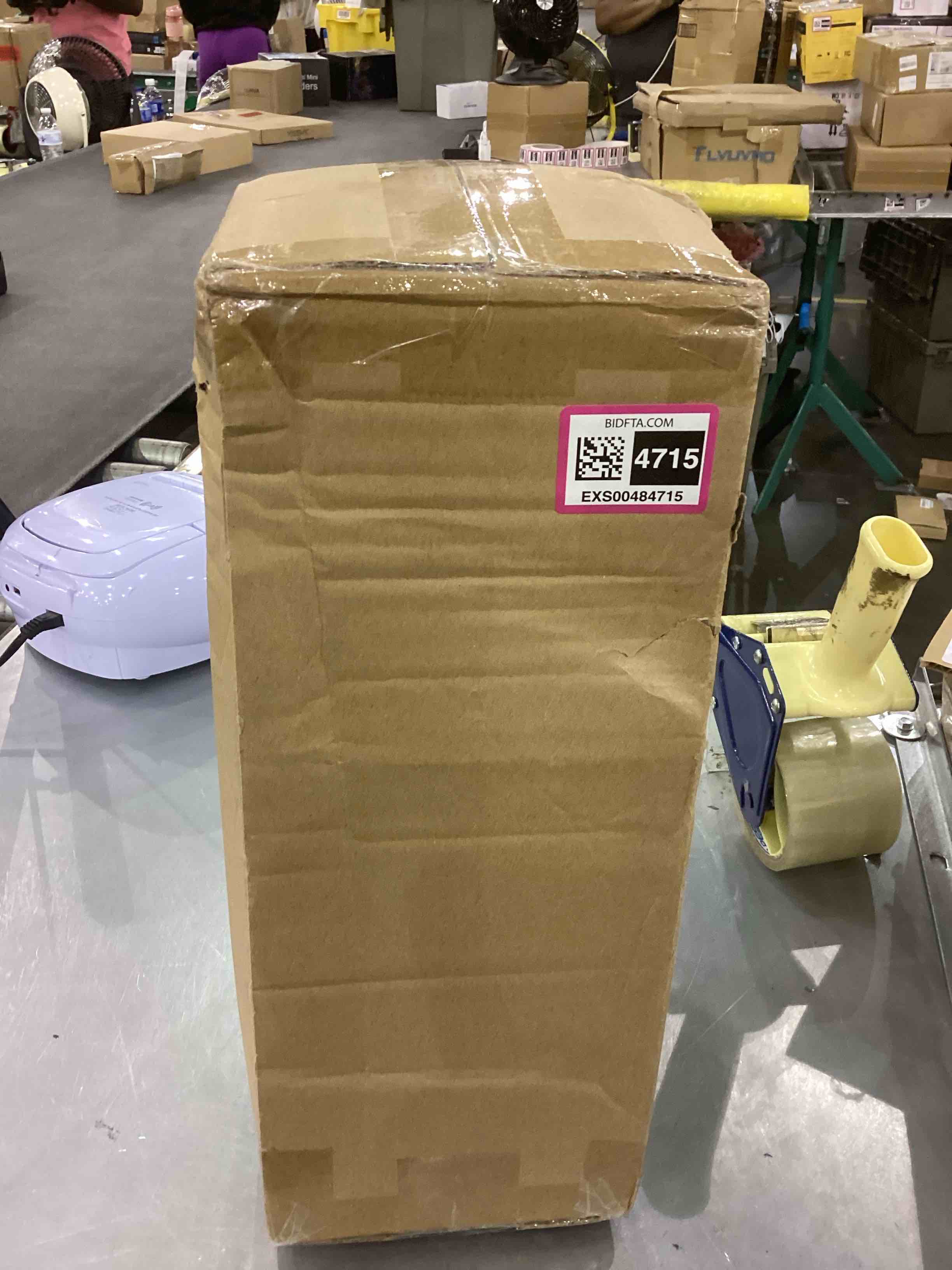 https://s3.amazonaws.com/lotting-images-prod/bidfta/EXS00484715_1695385075314.jpeg