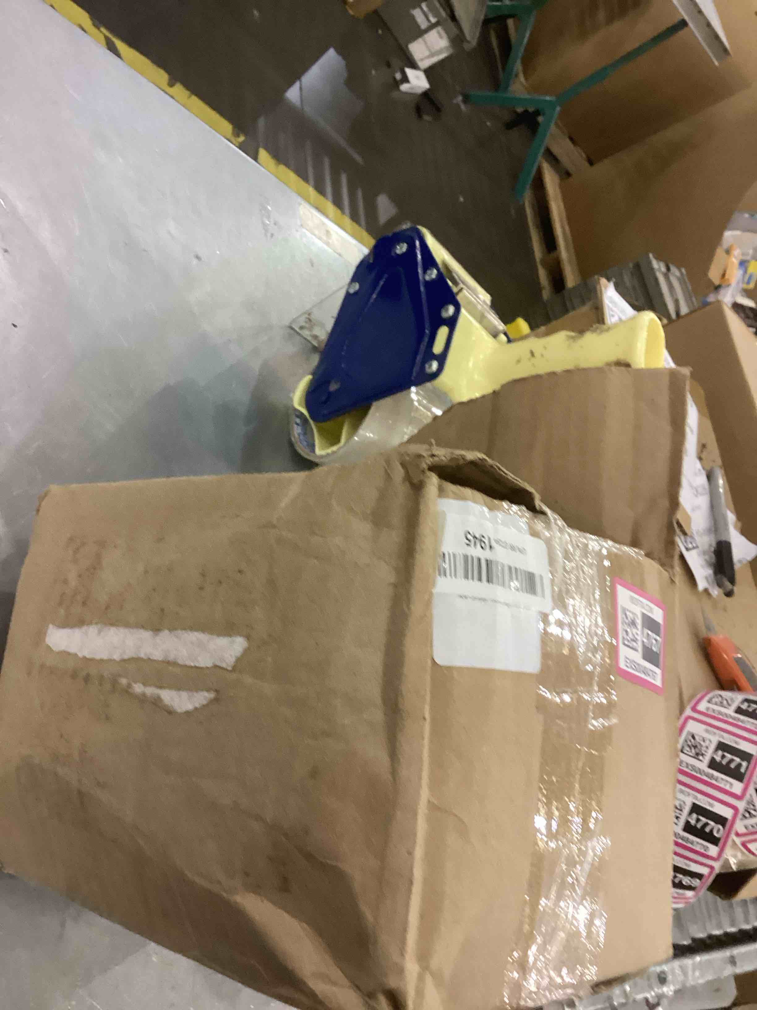 https://s3.amazonaws.com/lotting-images-prod/bidfta/EXS00484767_1695391068070.jpeg