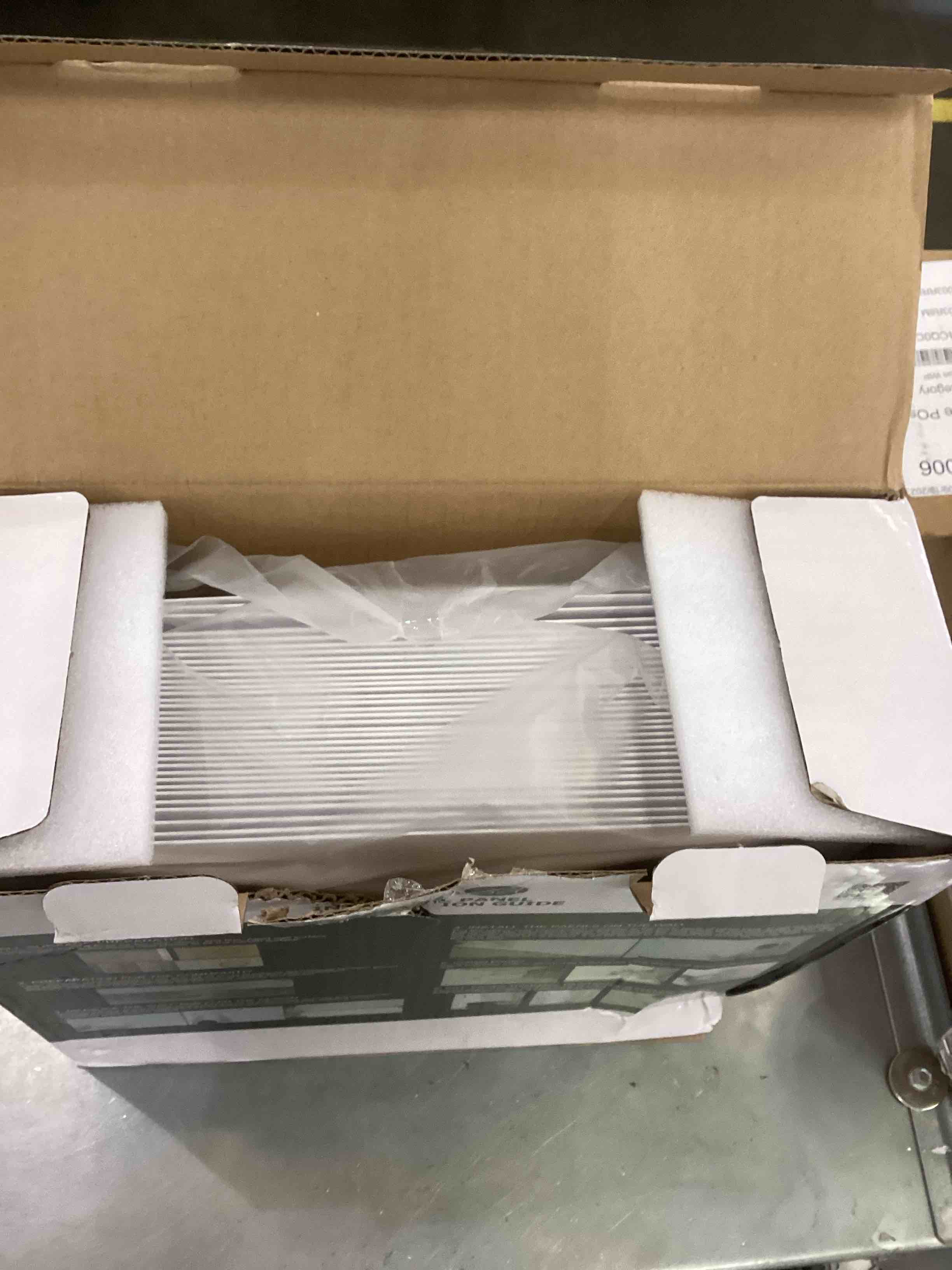 https://s3.amazonaws.com/lotting-images-prod/bidfta/EXS00484820_1695401200838.jpeg