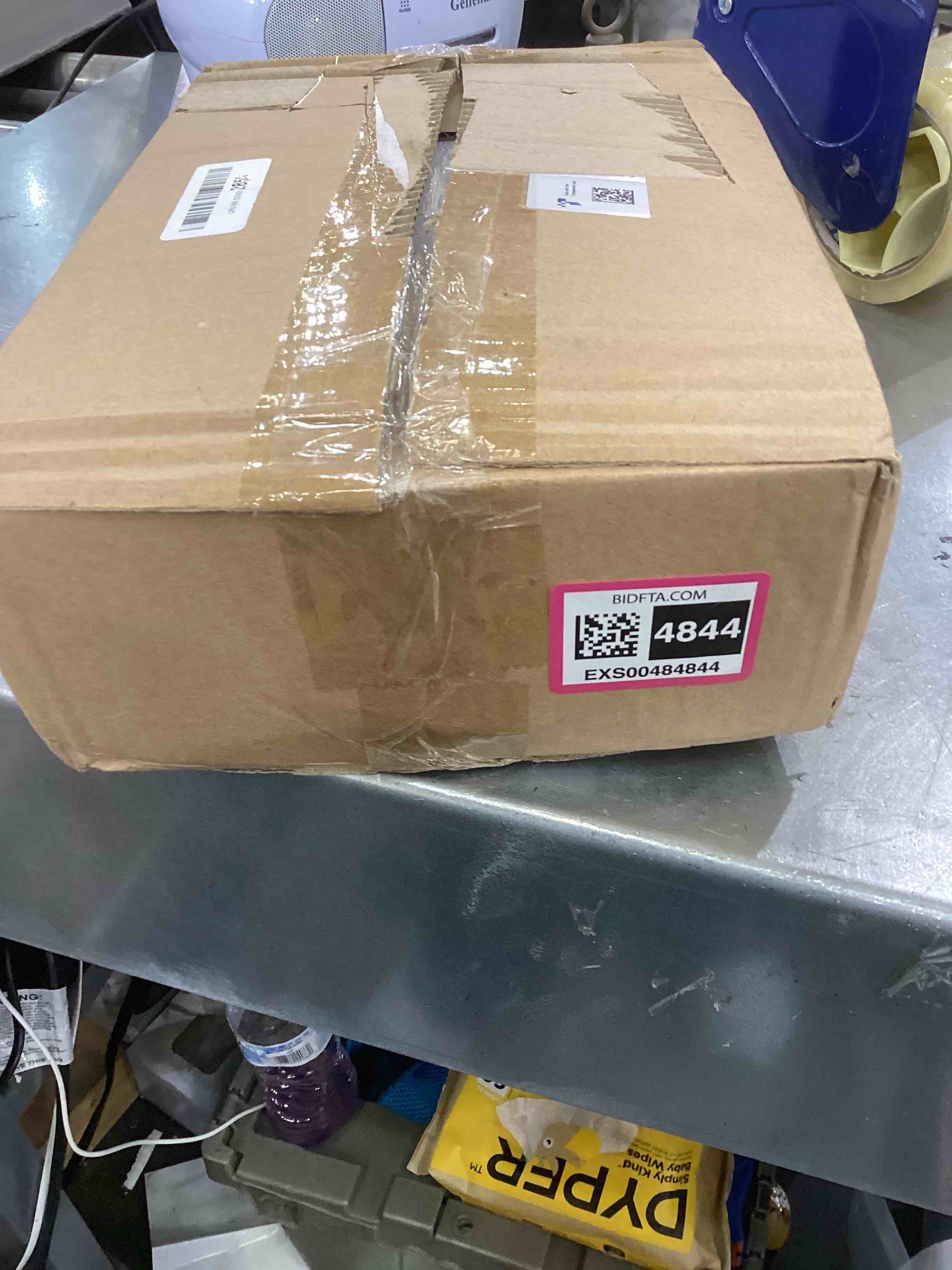 https://s3.amazonaws.com/lotting-images-prod/bidfta/EXS00484844_1695403478378.jpeg