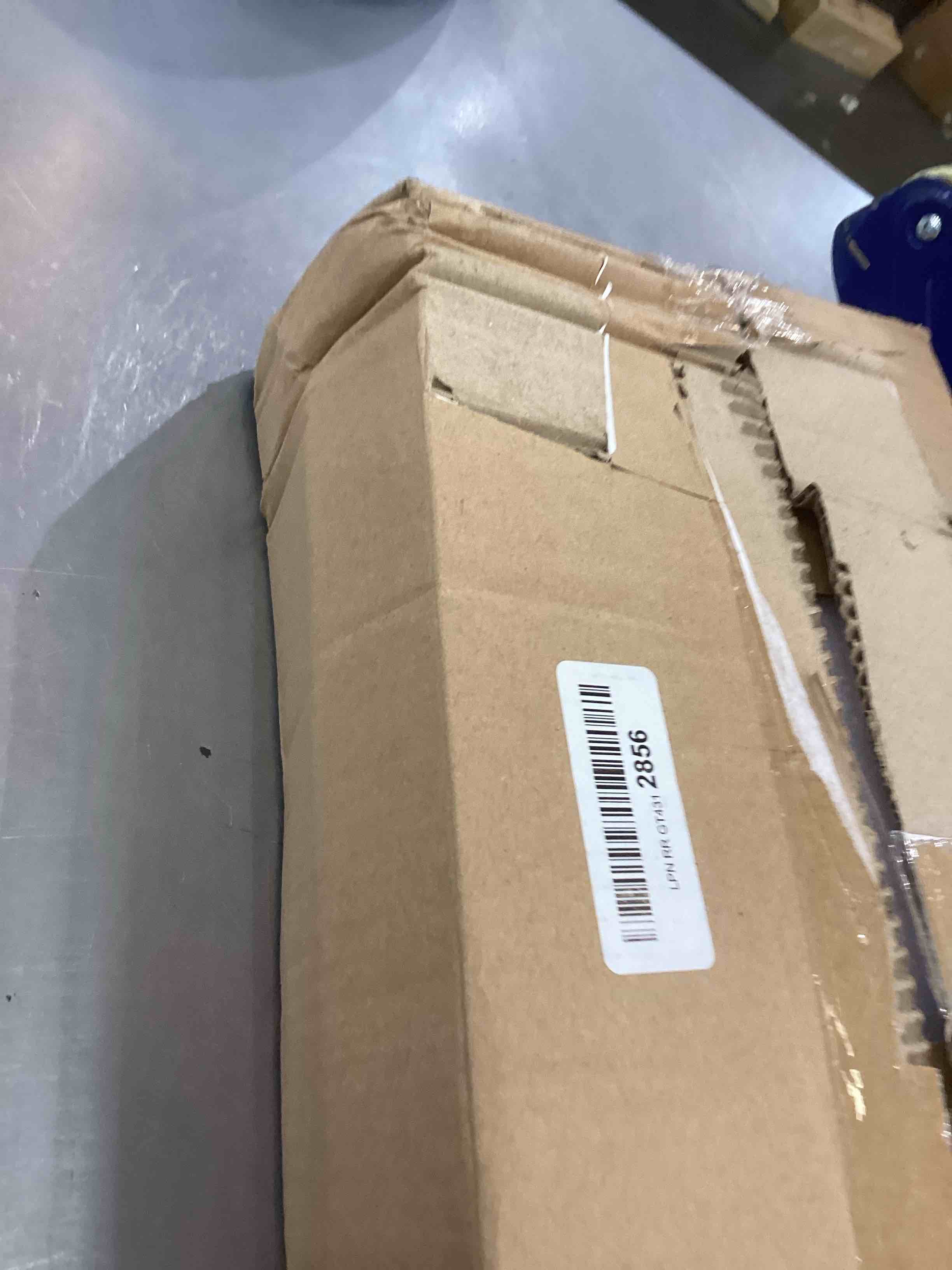 https://s3.amazonaws.com/lotting-images-prod/bidfta/EXS00484844_1695403480654.jpeg