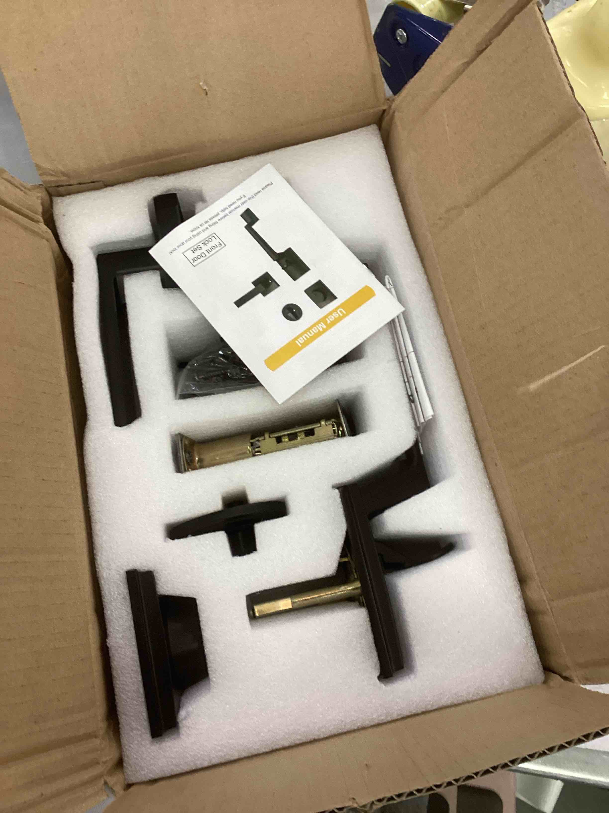 https://s3.amazonaws.com/lotting-images-prod/bidfta/EXS00484844_1695403499627.jpeg
