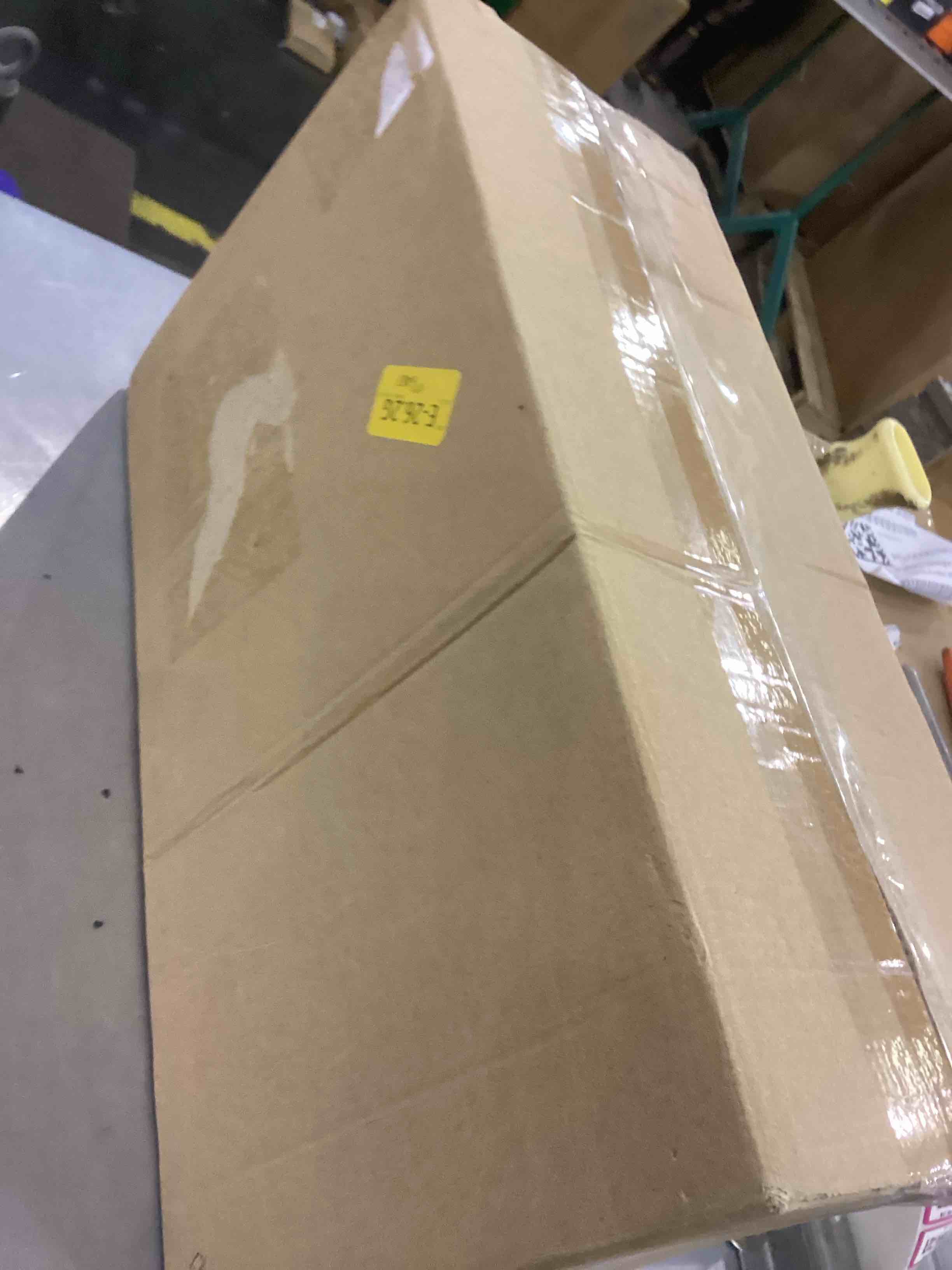 https://s3.amazonaws.com/lotting-images-prod/bidfta/EXS00484898_1695409553237.jpeg